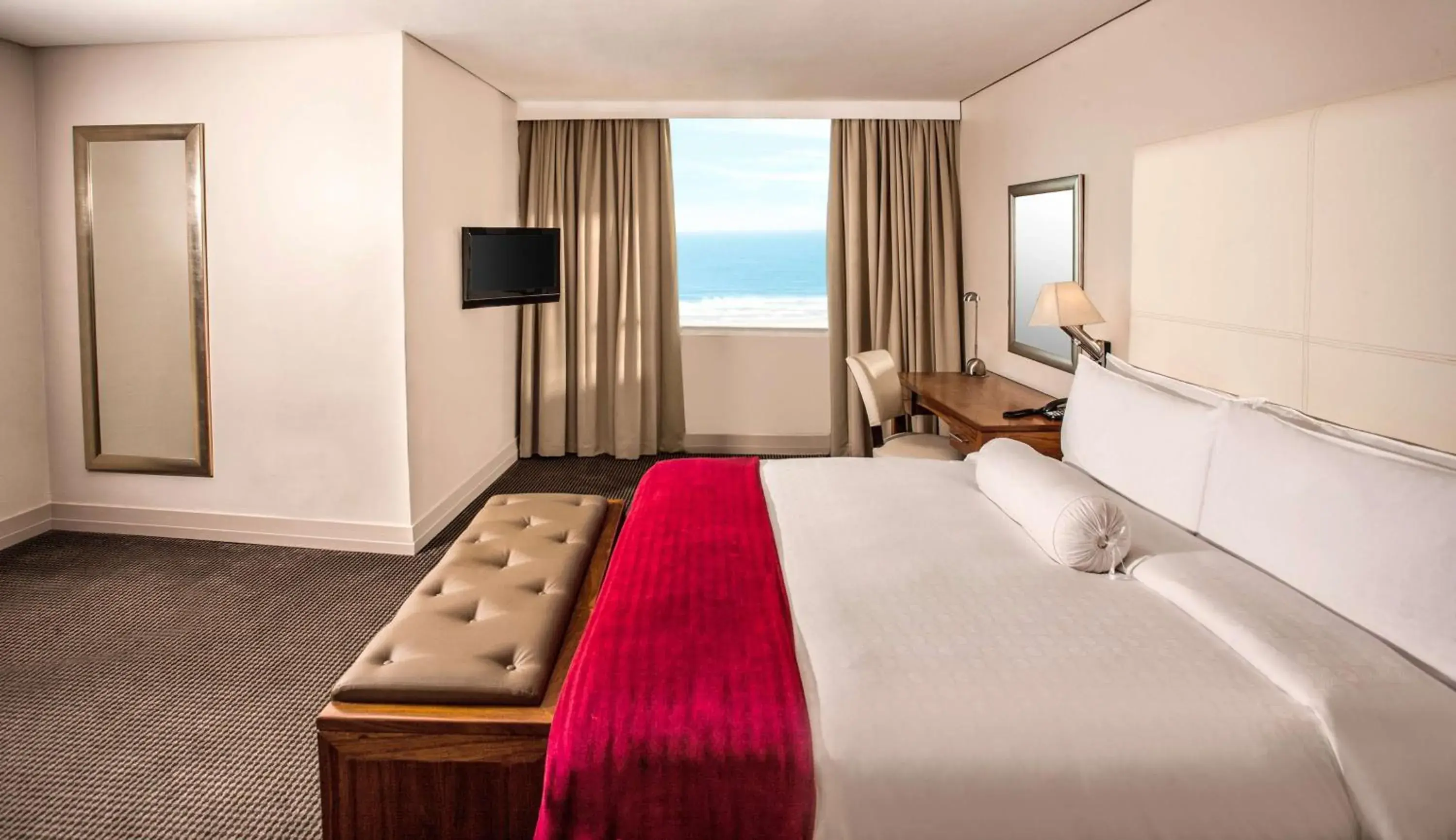 Elangeni Junior Suite in Southern Sun Elangeni & Maharani Elangeni Junior Suite in Southern Sun Elangeni & Maharani