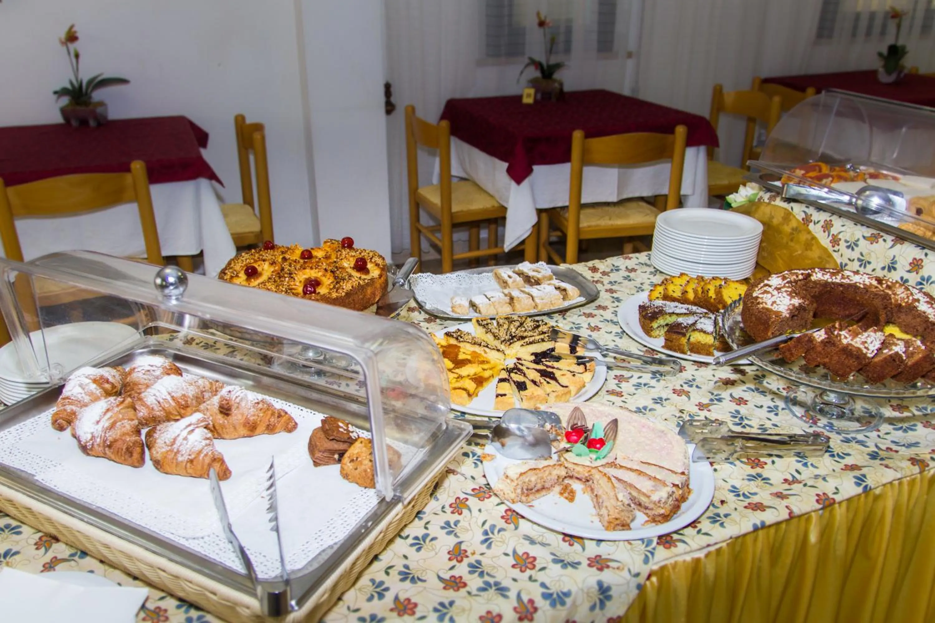 Breakfast in Hotel Trianon