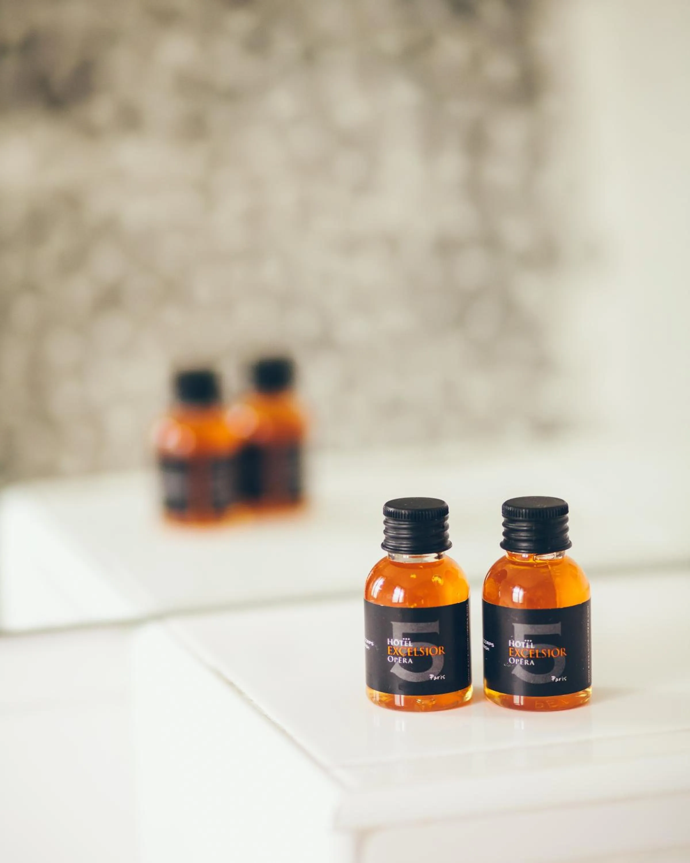 Shower in Excelsior Opera