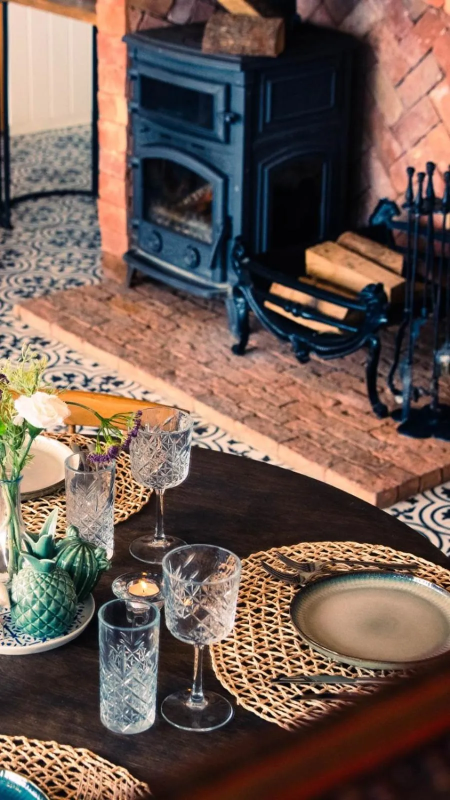 Restaurant/places to eat in Zigo's Hotel