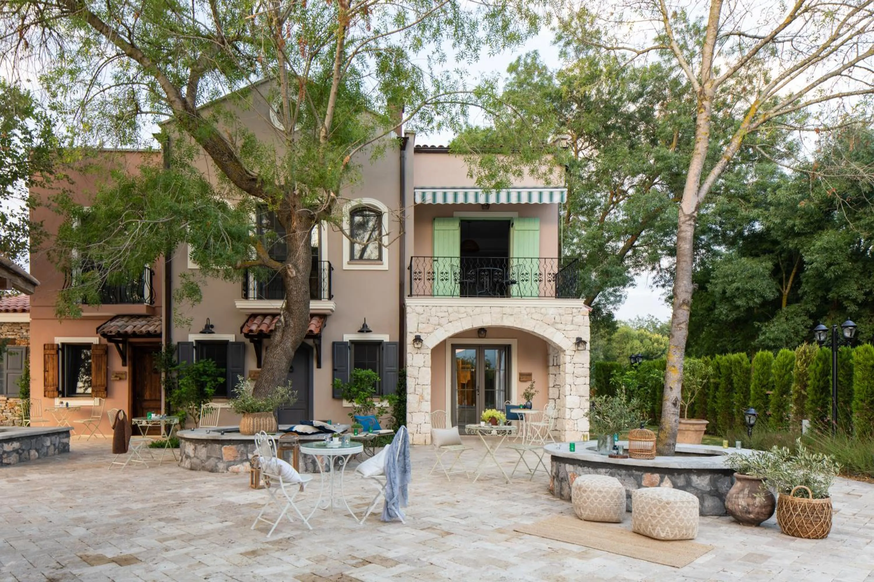 Patio in Zigo's Hotel