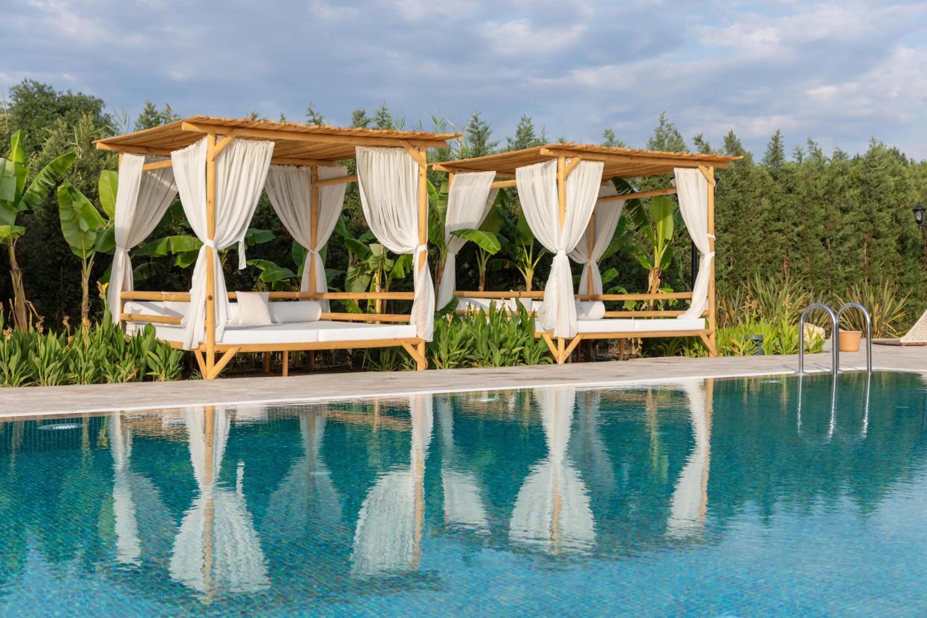 Swimming pool in Zigo's Hotel