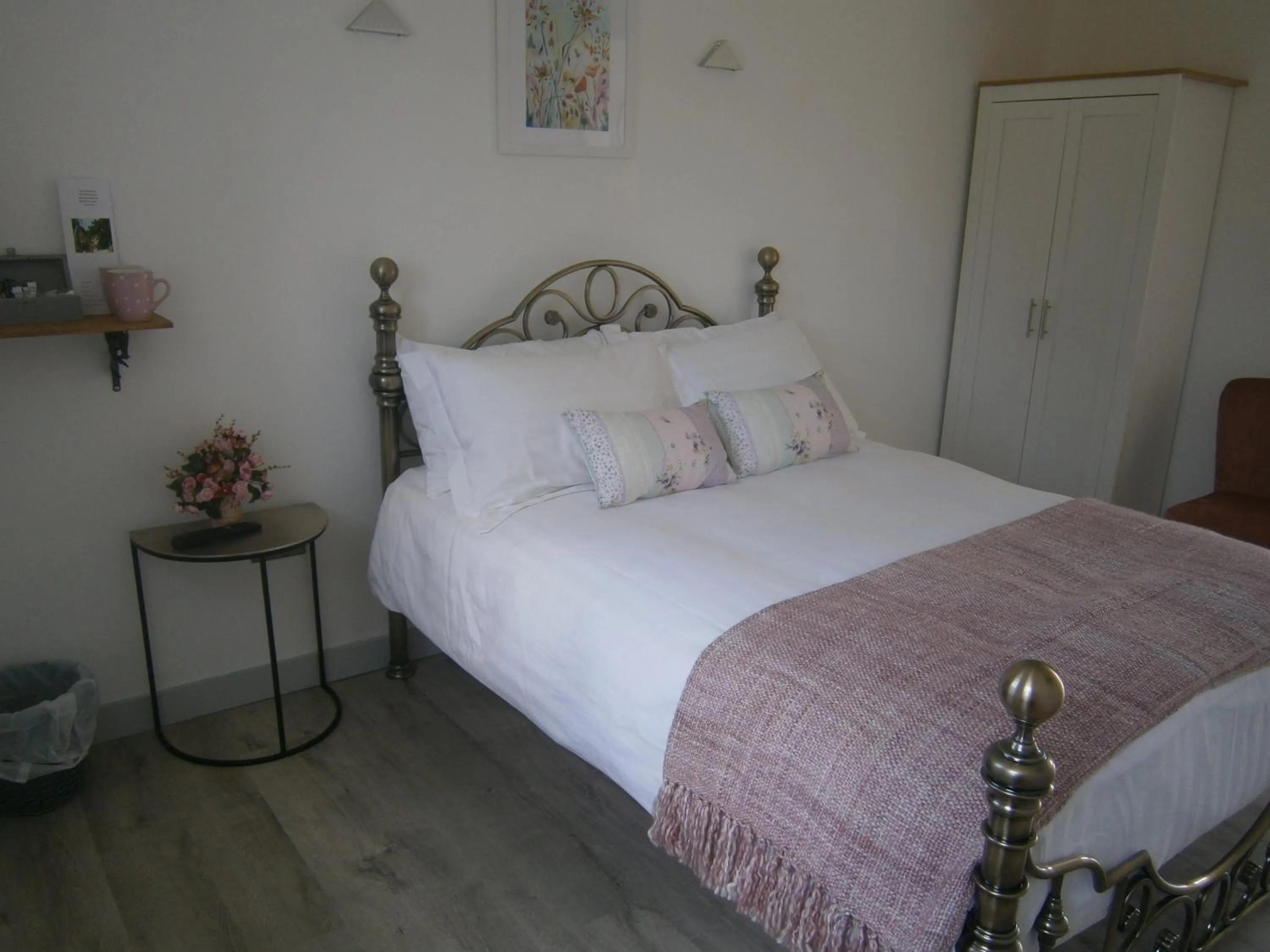 Bed in The Crown Lodges