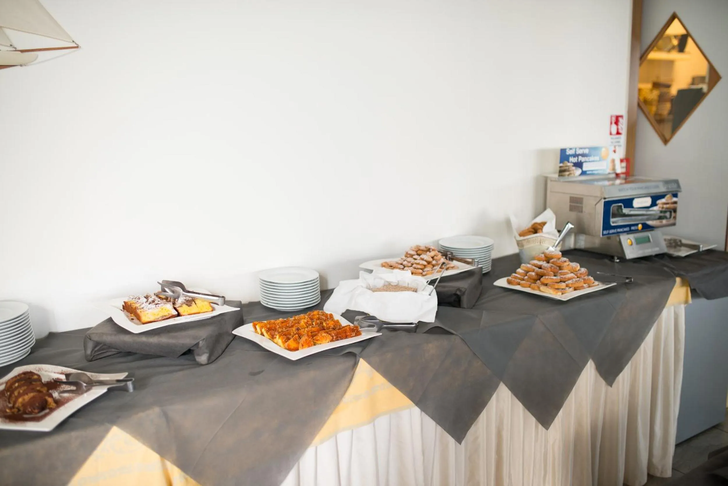 Breakfast in Hotel Belsoggiorno