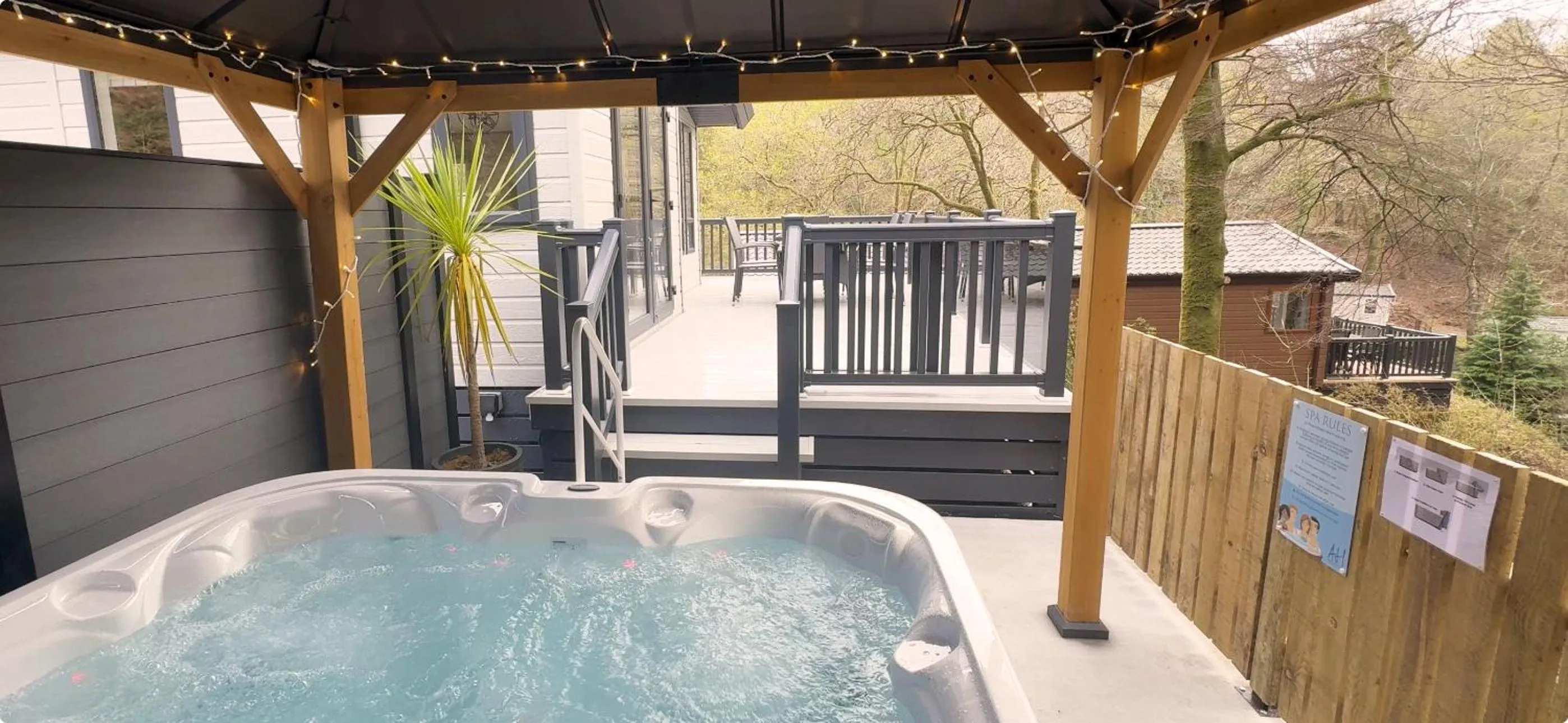 Hot Tub in Aberdunant Hall