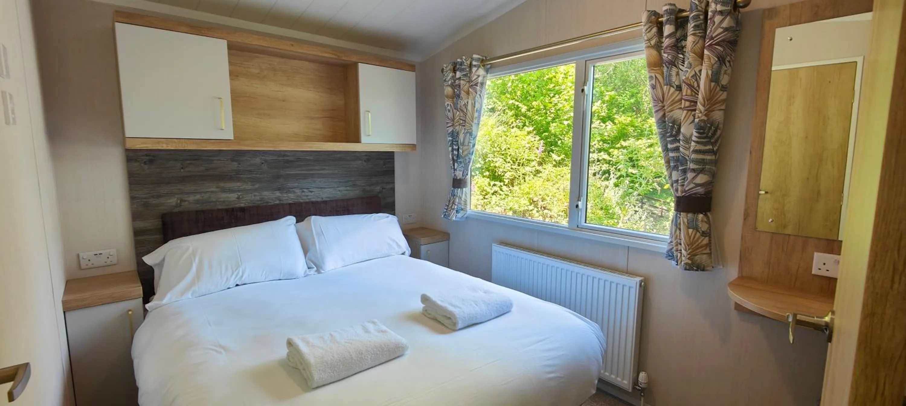 Bedroom, Bed in Aberdunant Hall