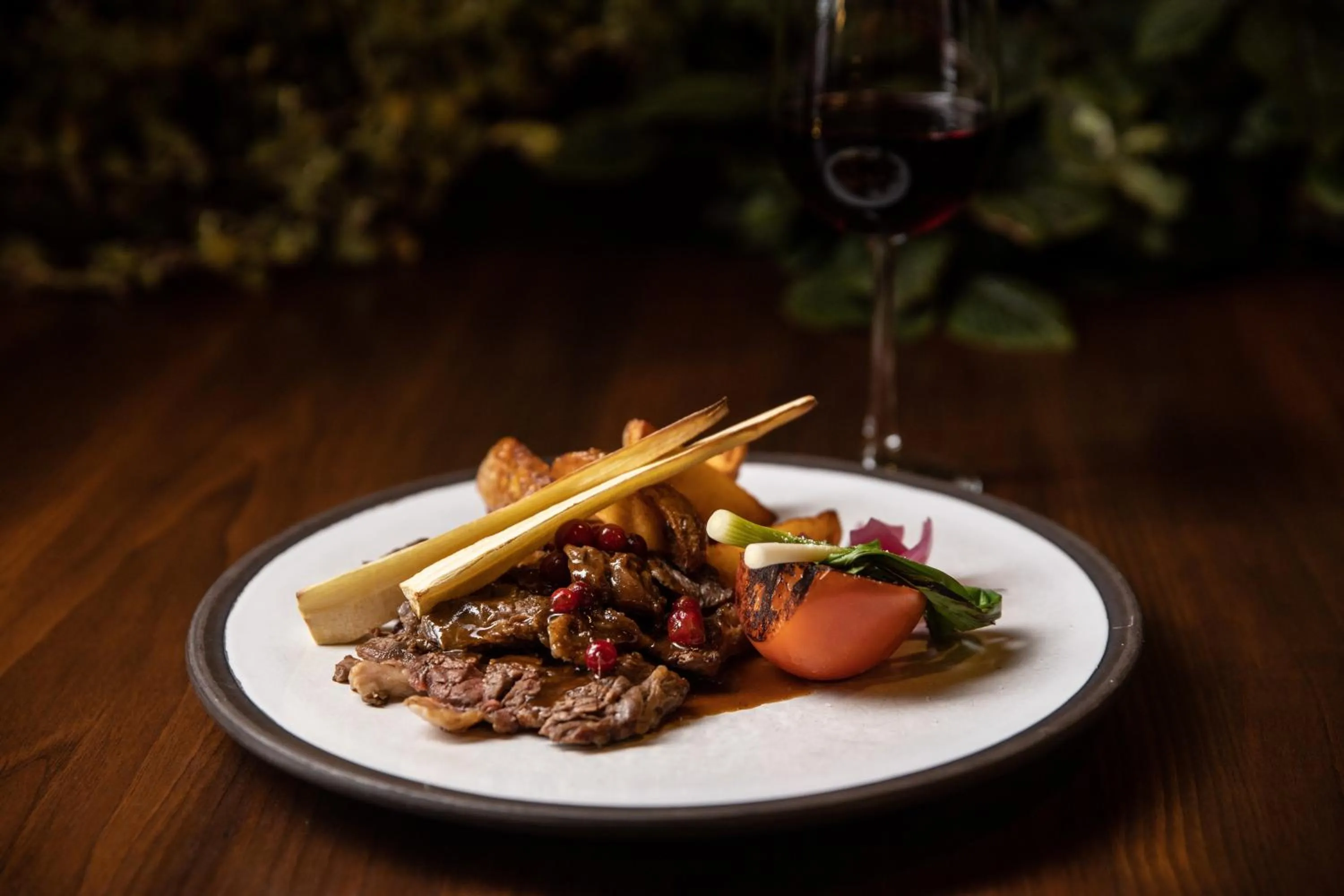 Restaurant/places to eat in Aberdunant Hall