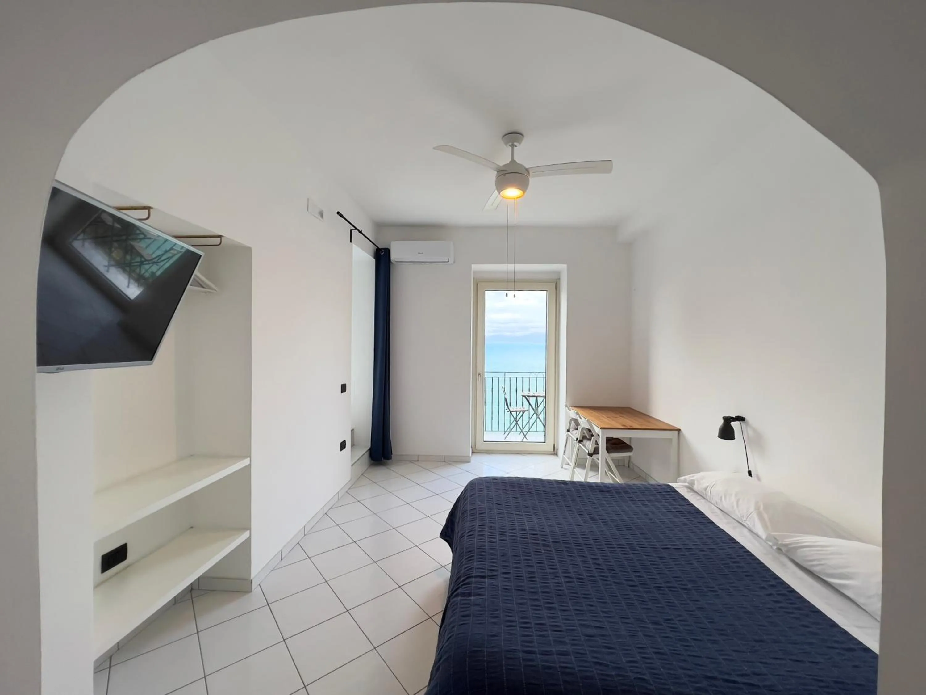 Bedroom, Bed in Borgo Dei Saraceni - Suites & Apartments