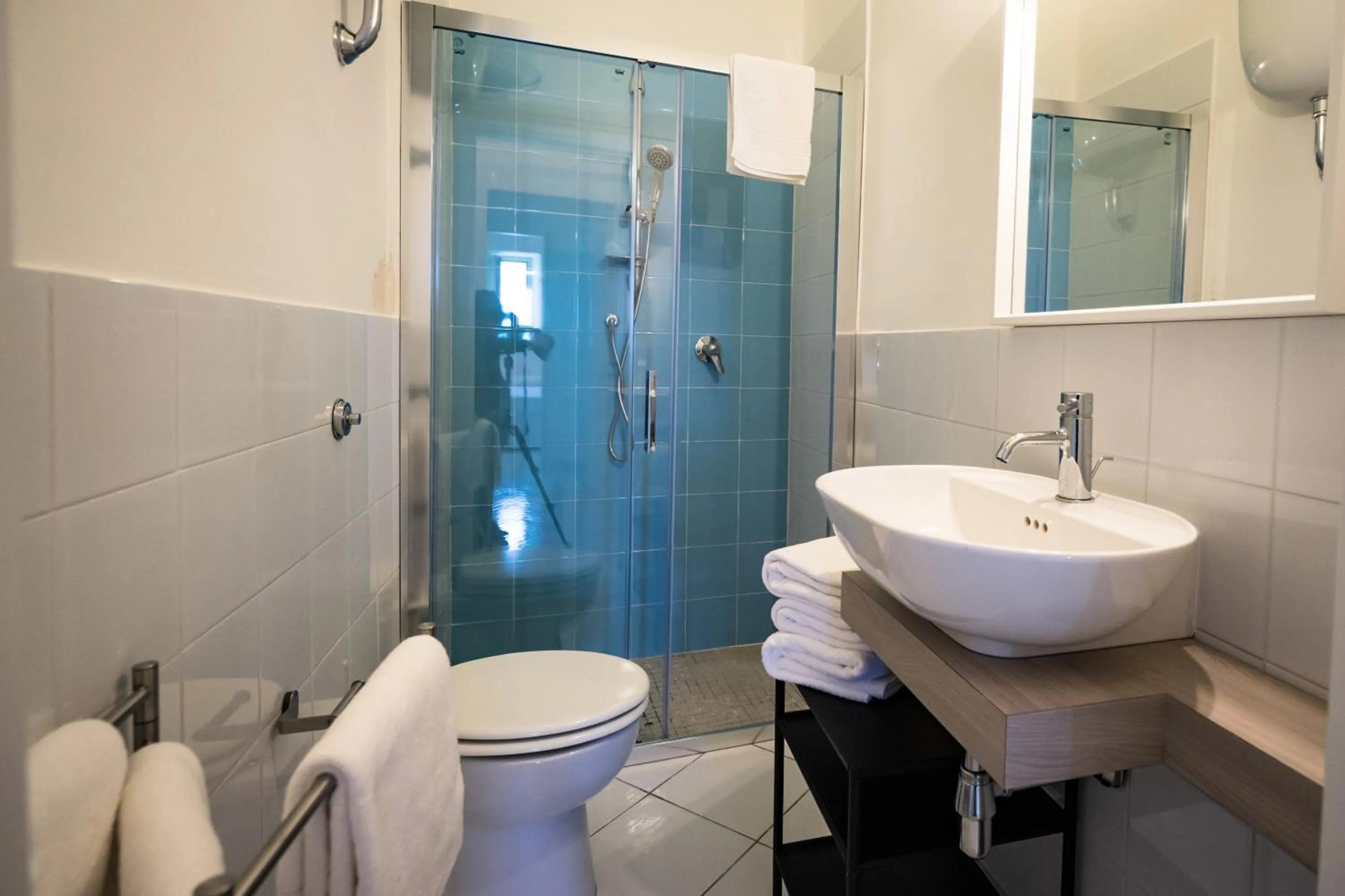 Shower in Borgo Dei Saraceni - Suites & Apartments