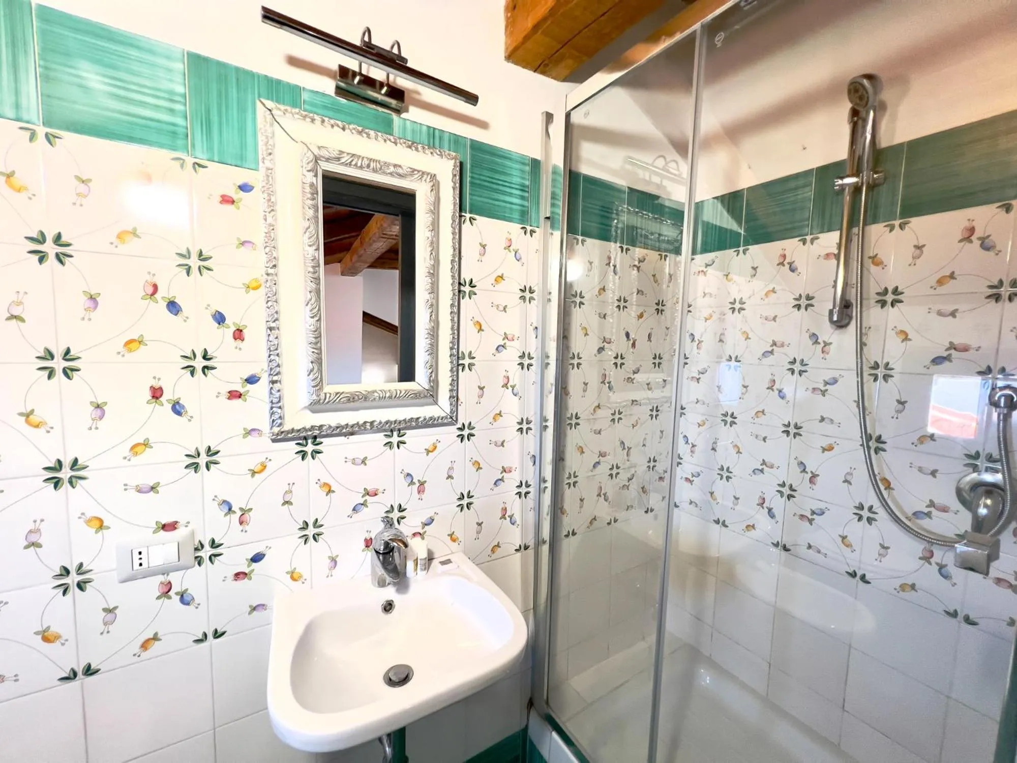 Bathroom in Borgo Dei Saraceni - Suites & Apartments