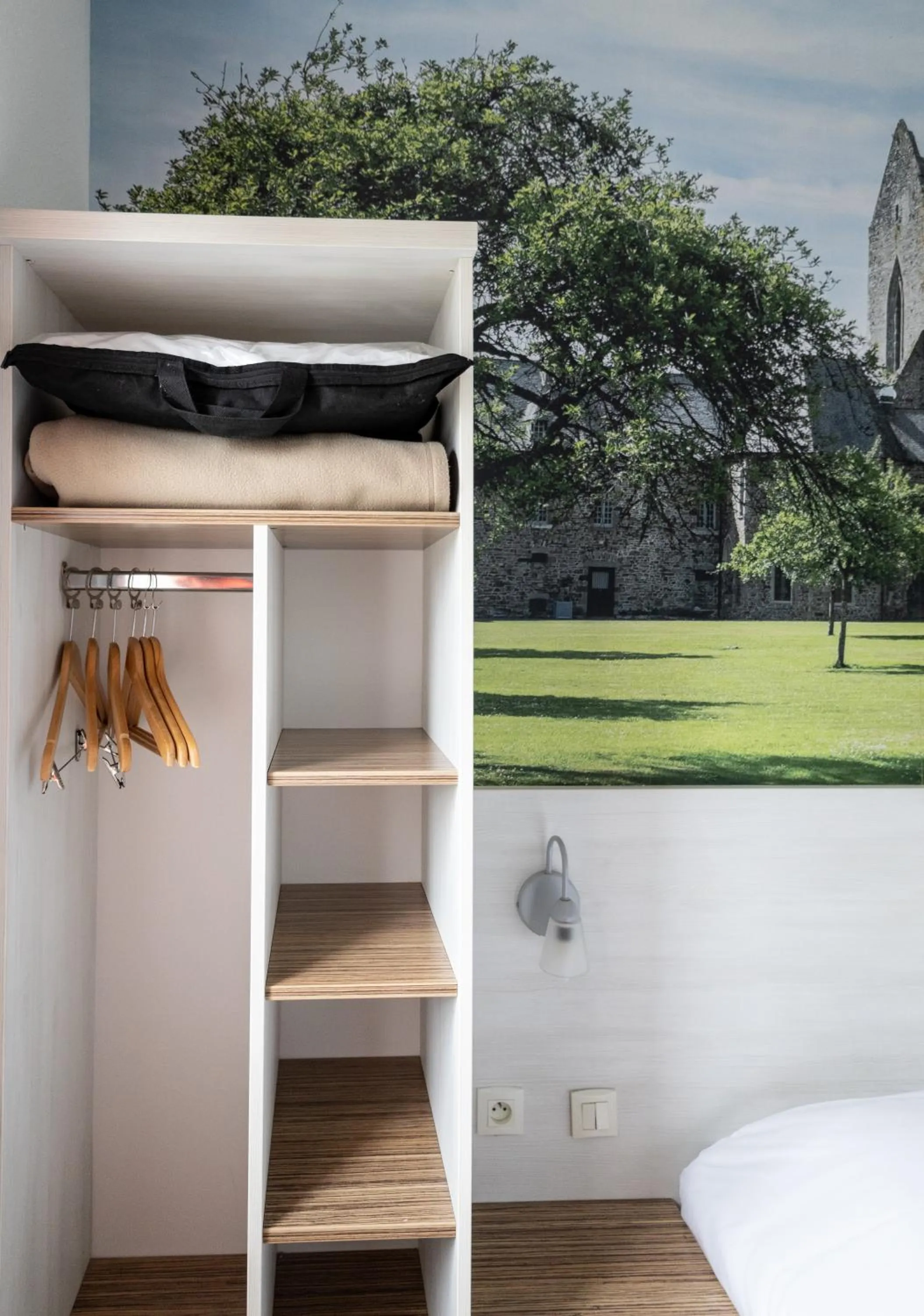 Bed in Brit Hotel Confort Saint-Lô