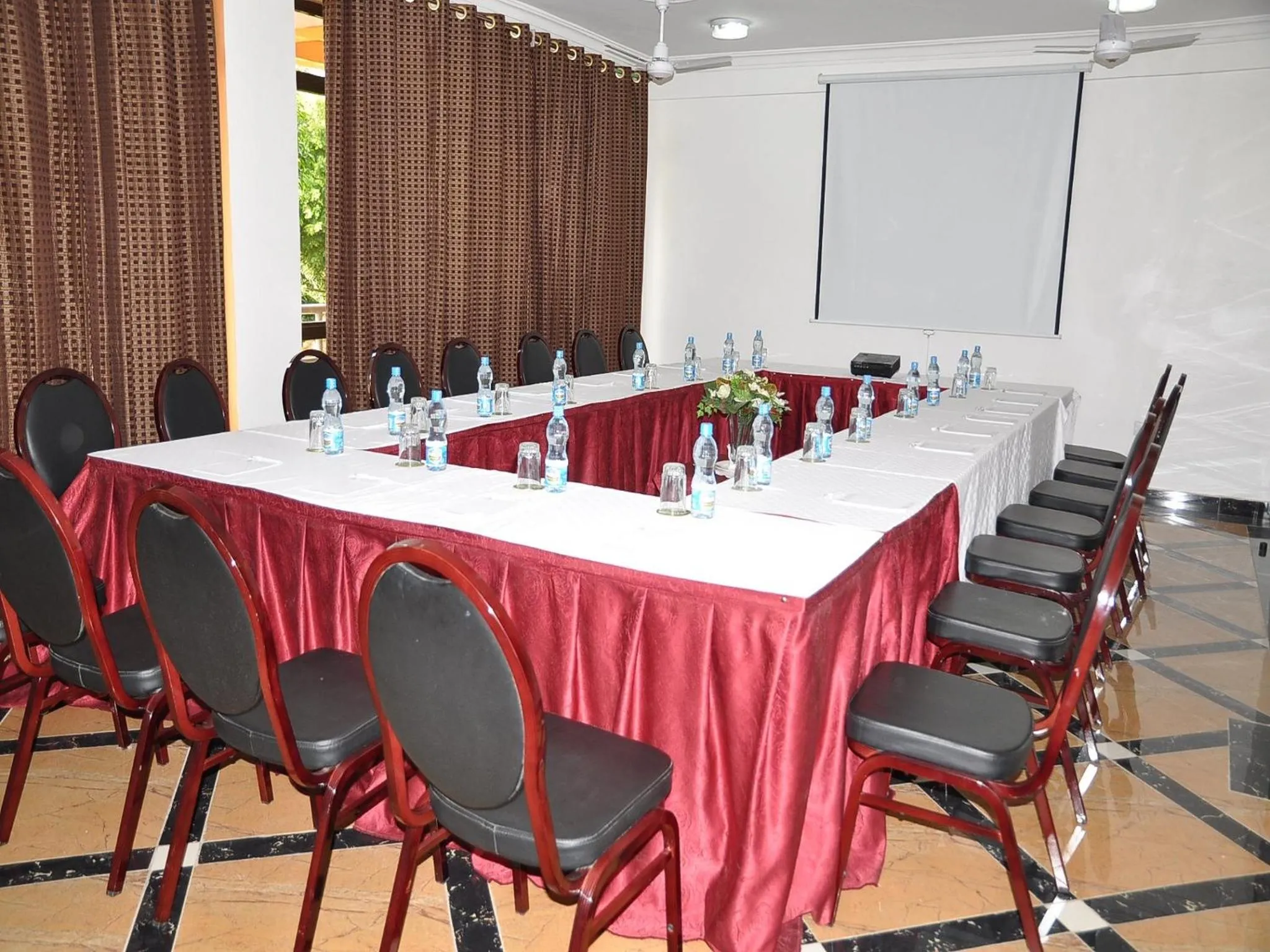 Meeting/conference room in Monalisa Hotel