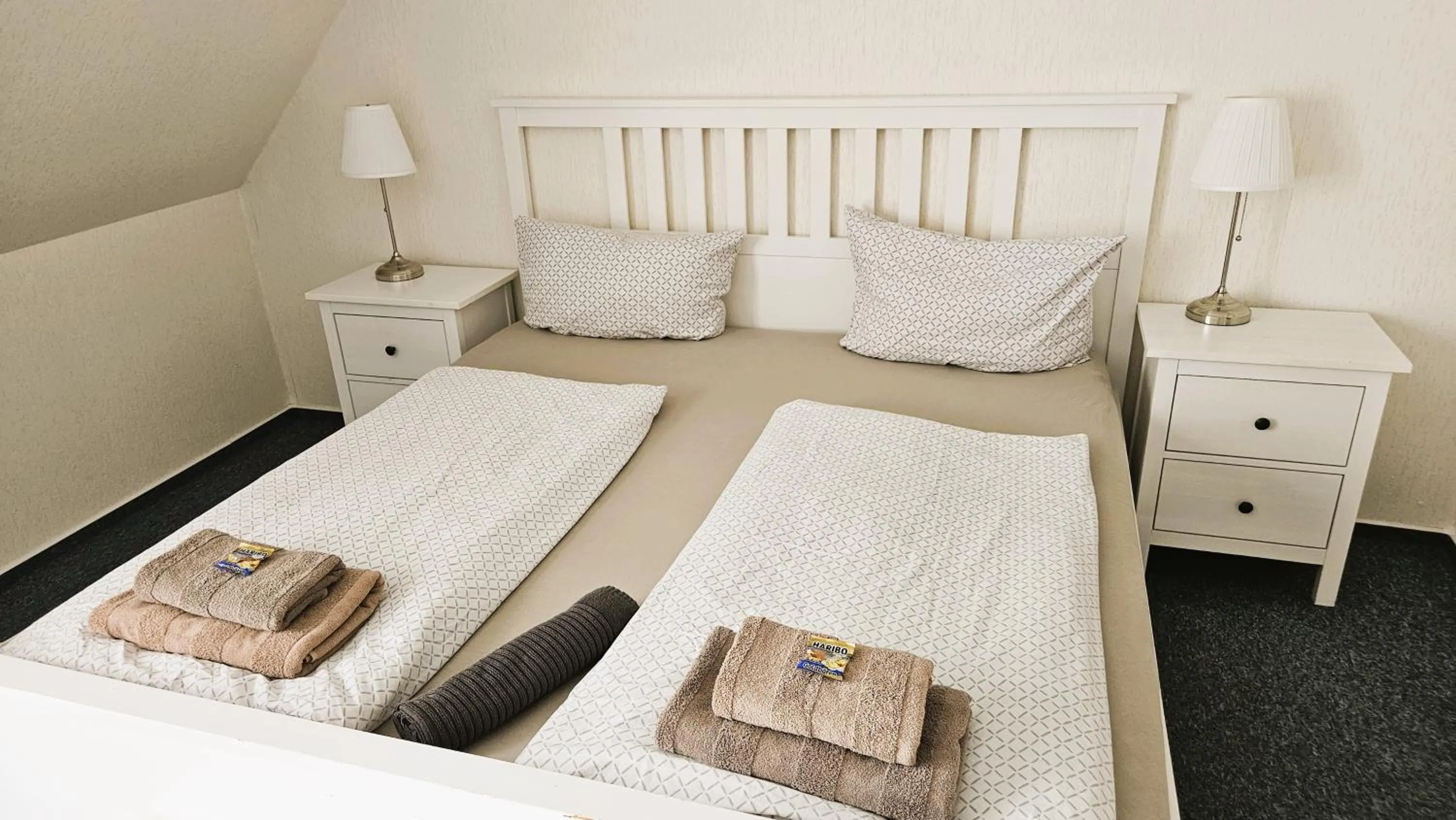 Bed in Hotel Dorfkrug Büsum