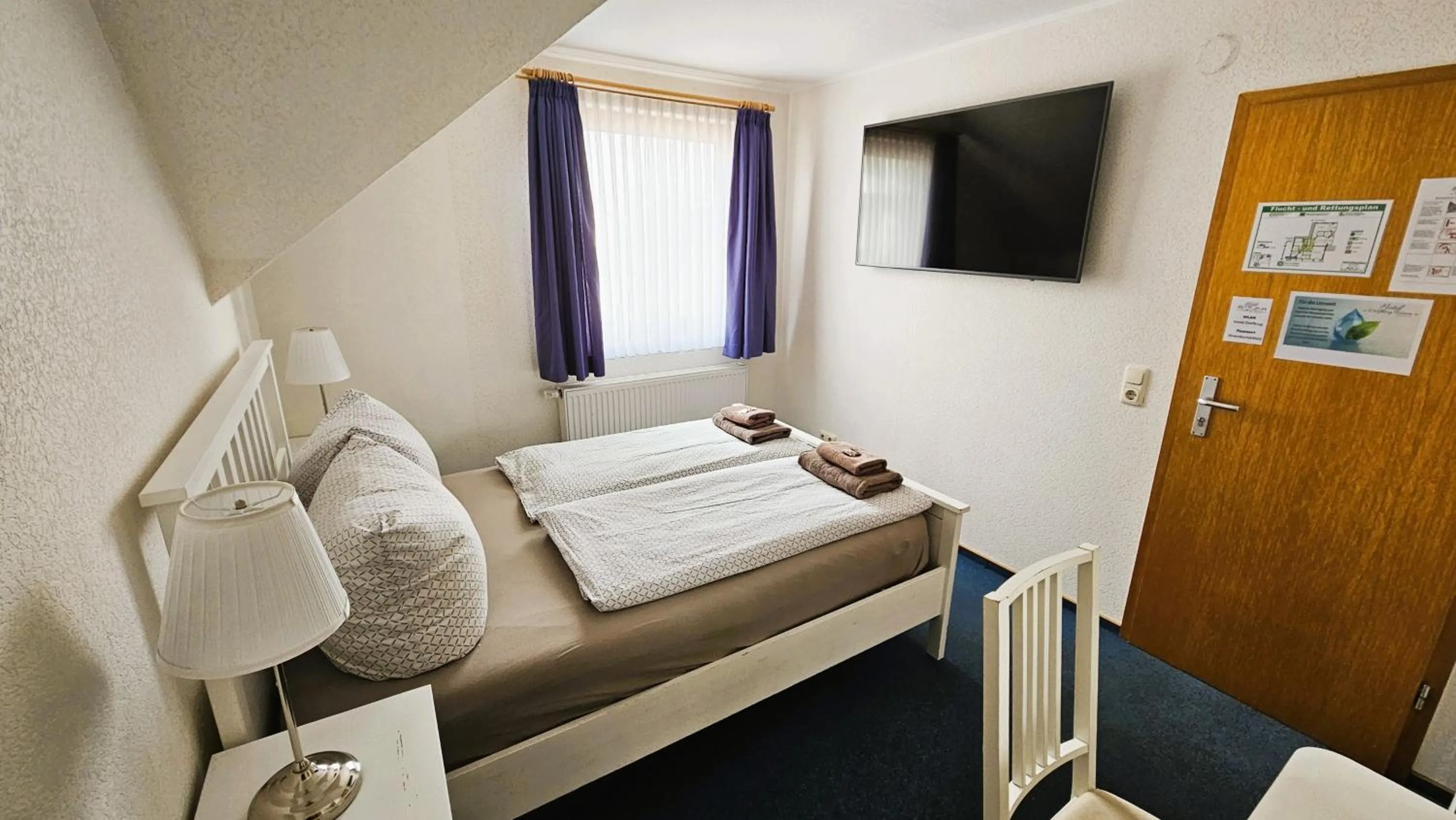 Bed in Hotel Dorfkrug Büsum