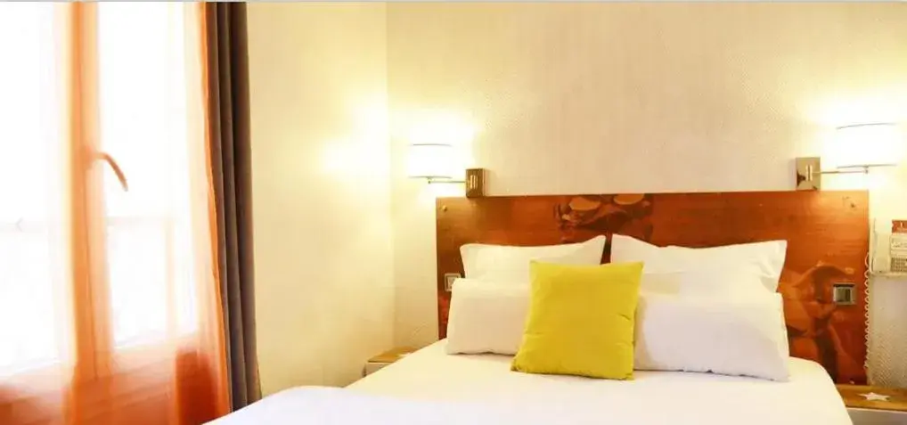 Standard Quadruple Room in Hôtel Malar Standard Quadruple Room in Hôtel Malar