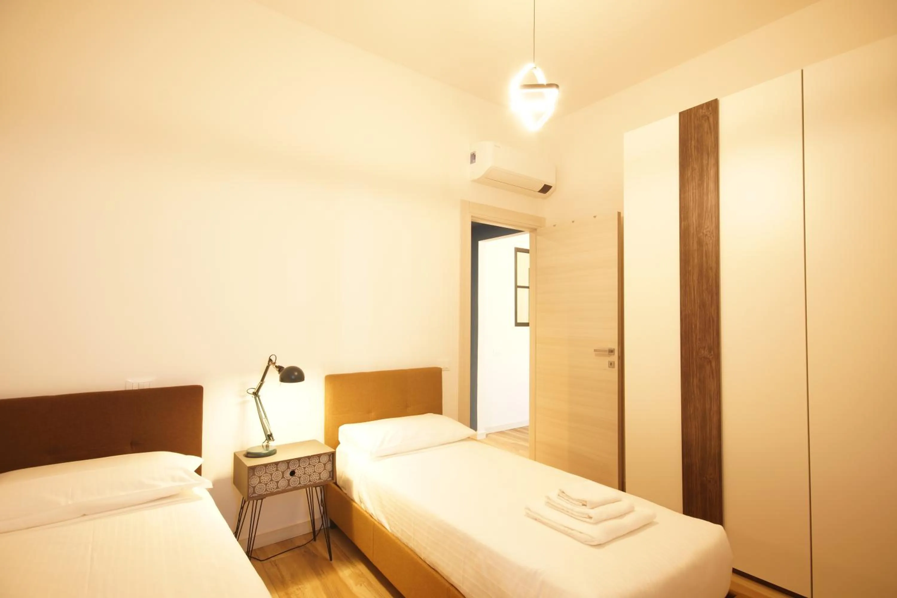 Bedroom, Bed in Truly Verona