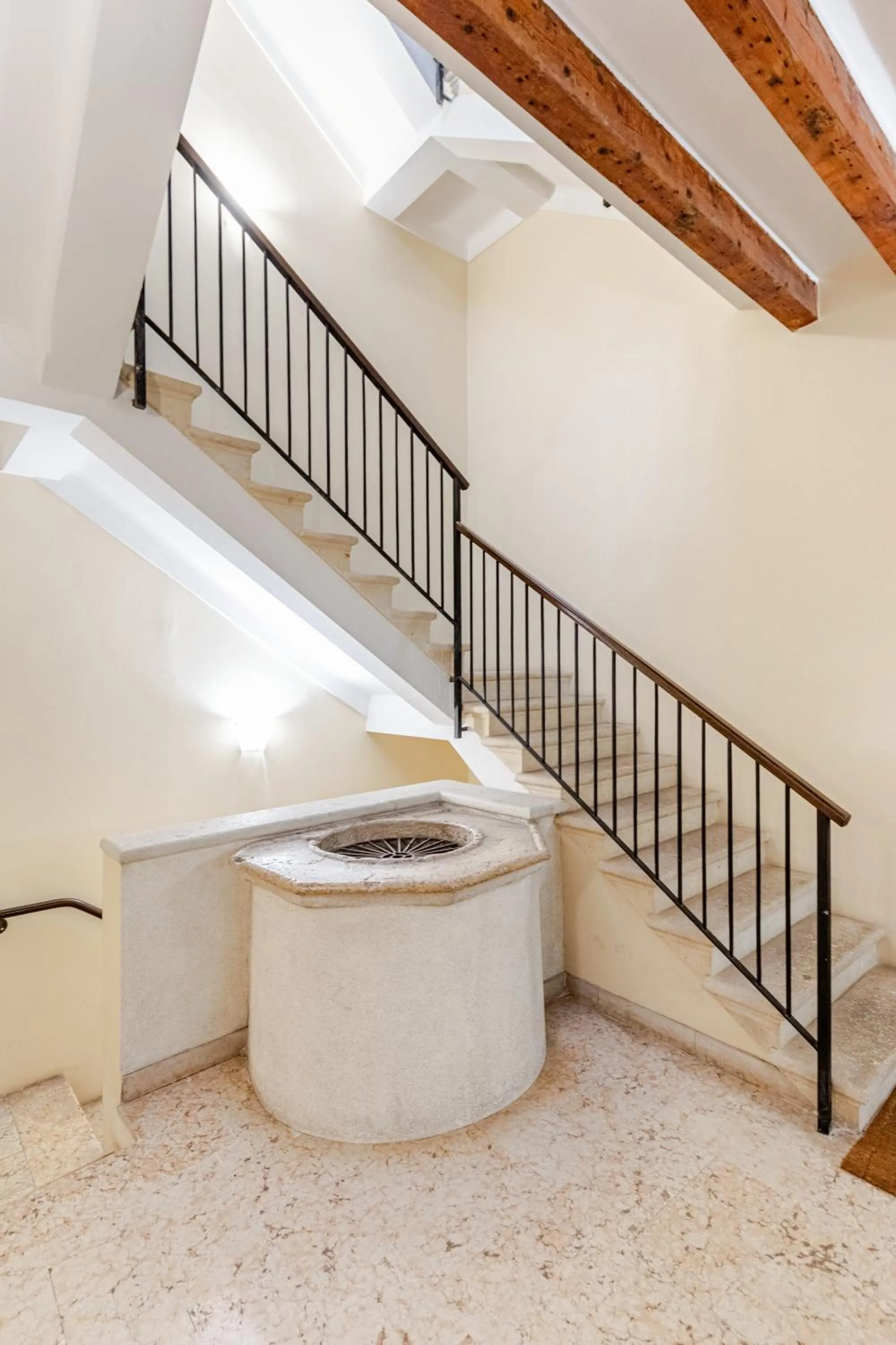 Property building in Truly Verona