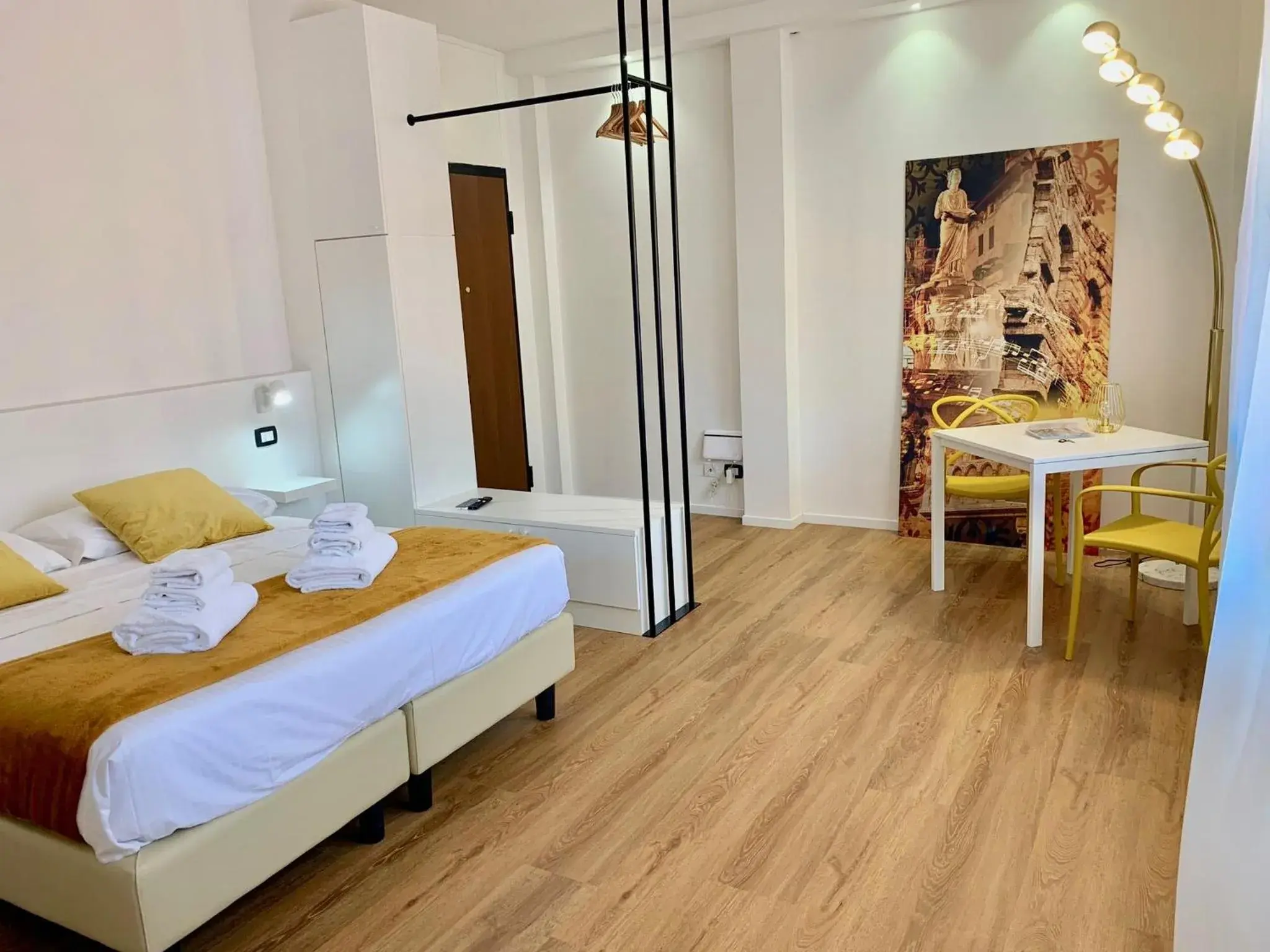 Standard Studio - Via Dietro Filippini 18 in Truly Verona Standard Studio - Via Dietro Filippini 18 in Truly Verona