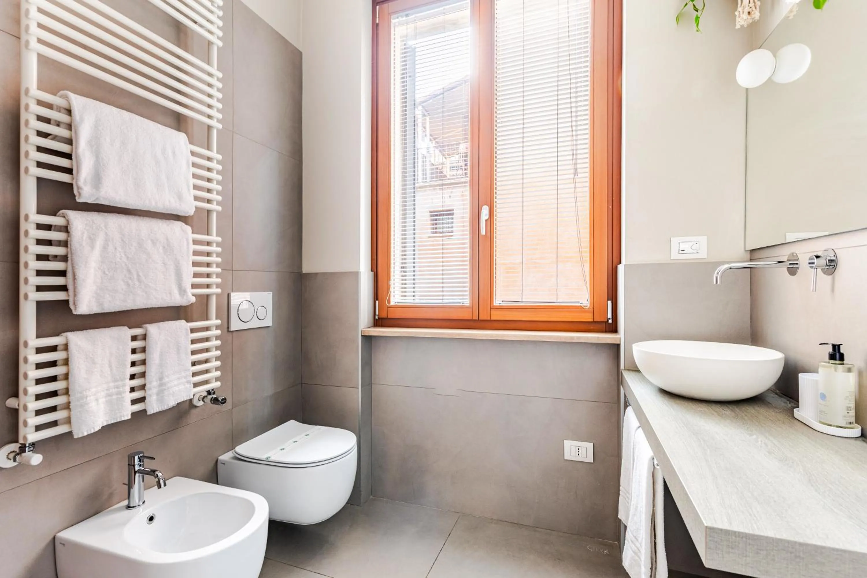 Toilet in Truly Verona