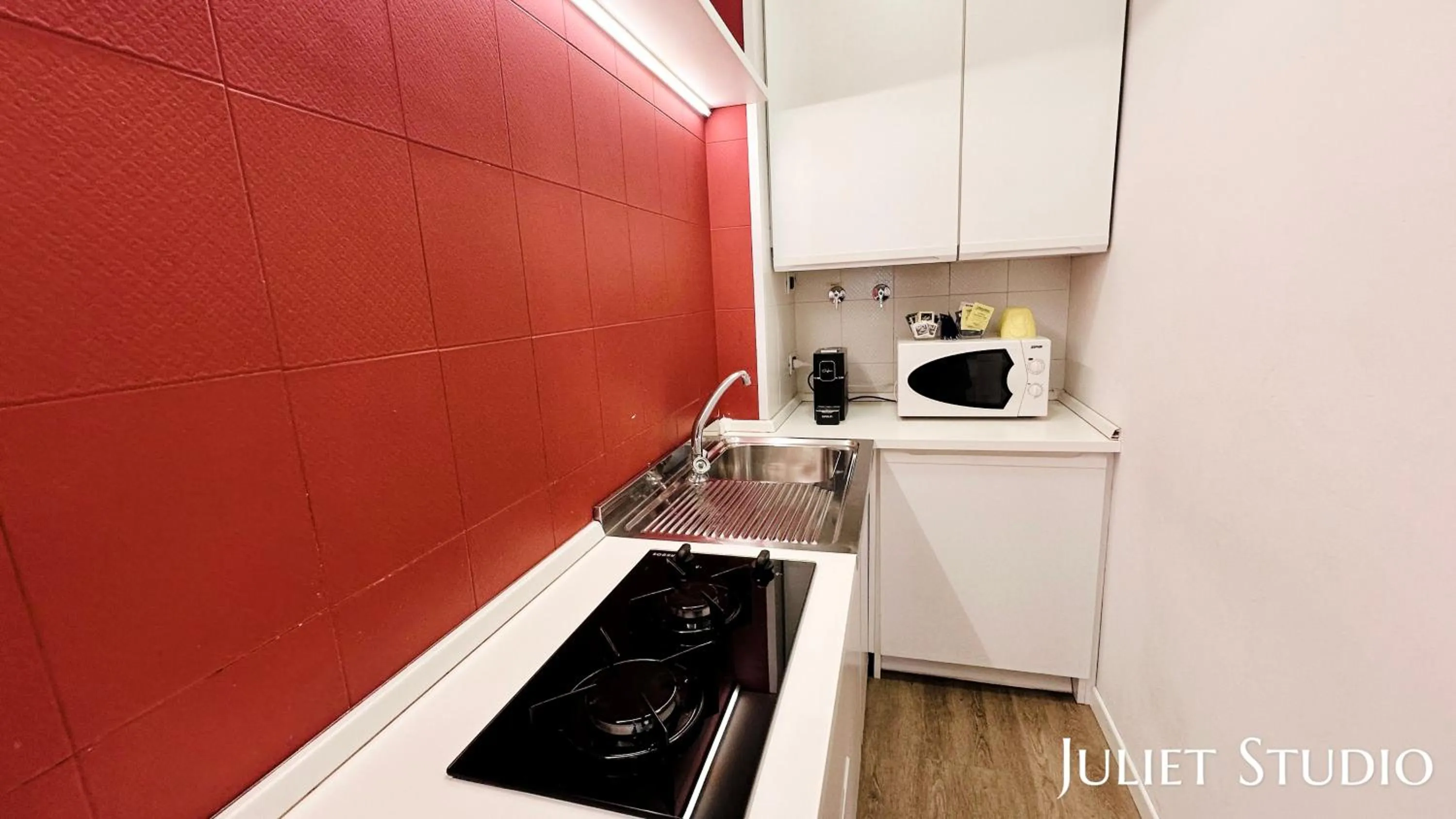 Kitchen or kitchenette in Truly Verona