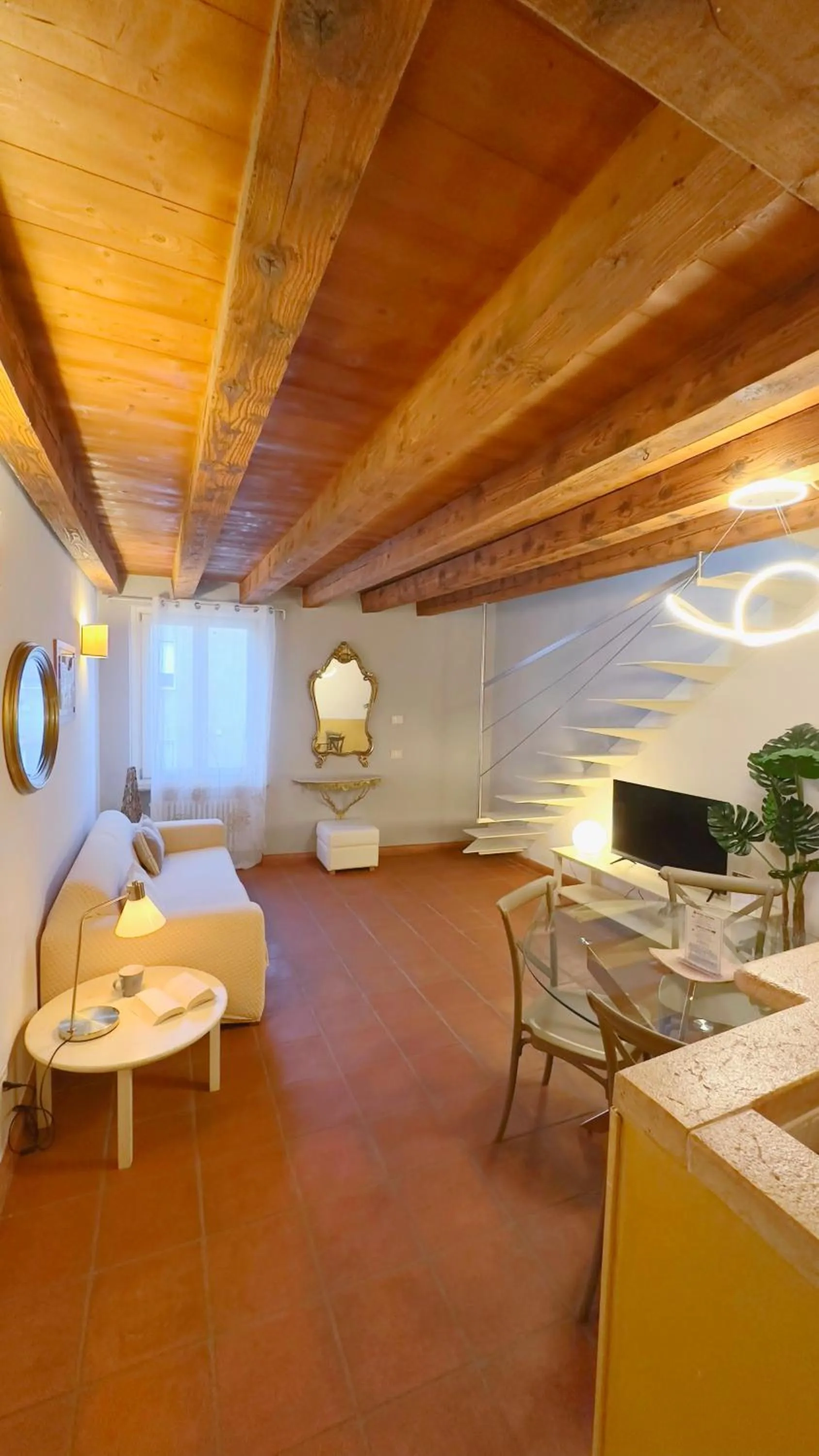 TV and multimedia in Truly Verona