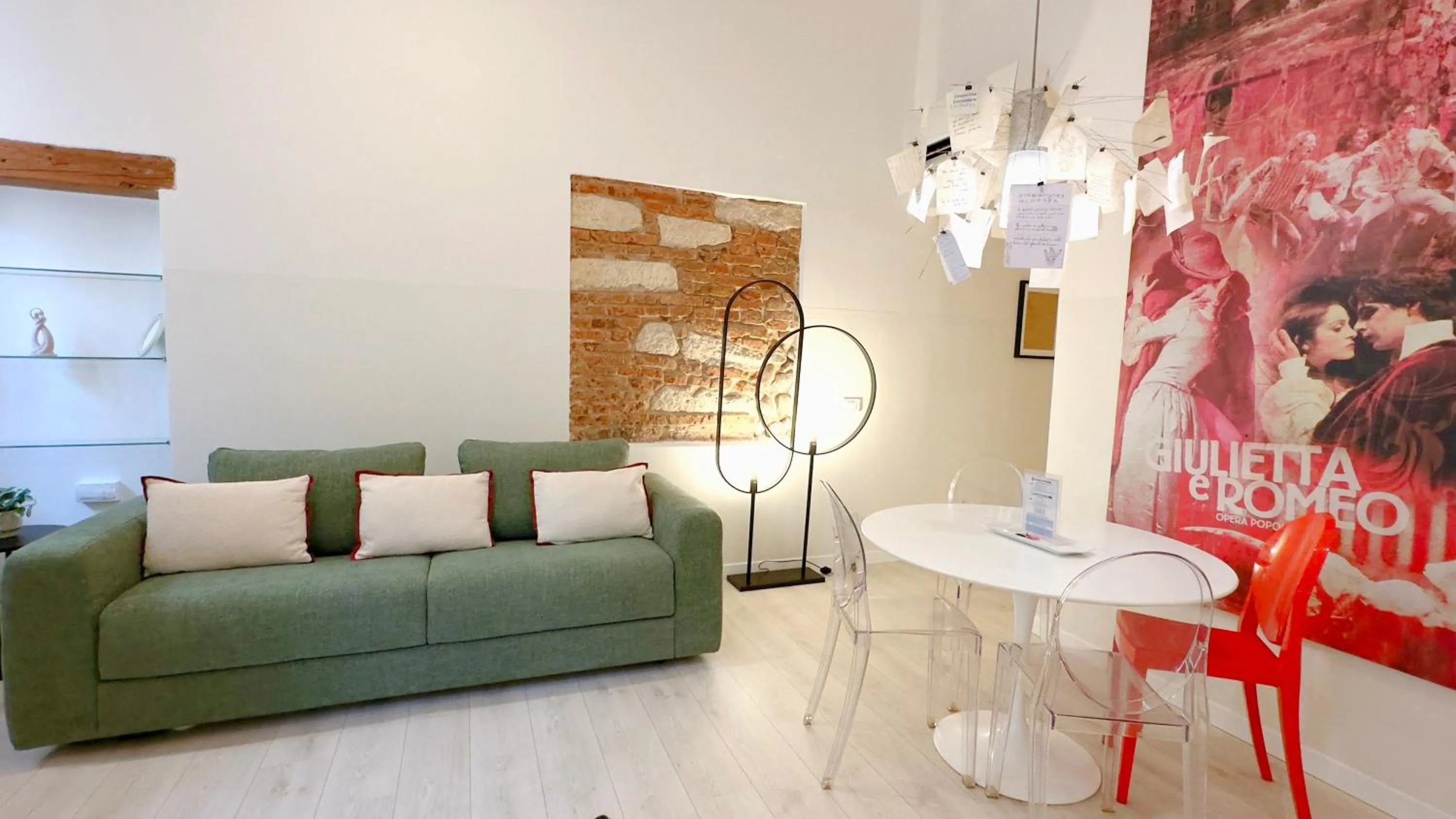 Decorative detail in Truly Verona