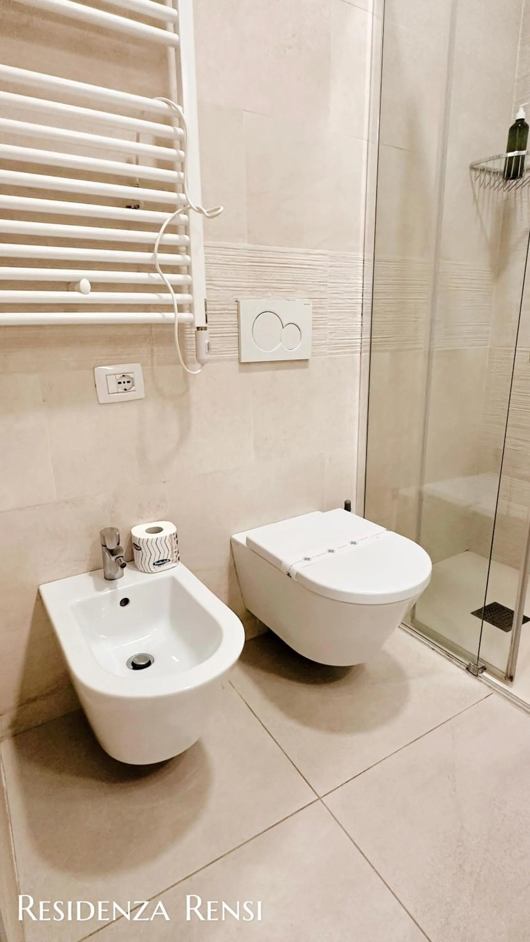 Toilet in Truly Verona