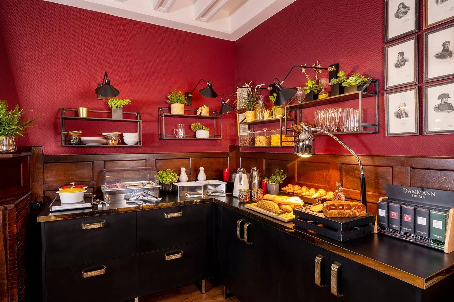 Buffet breakfast in Hotel De Seine