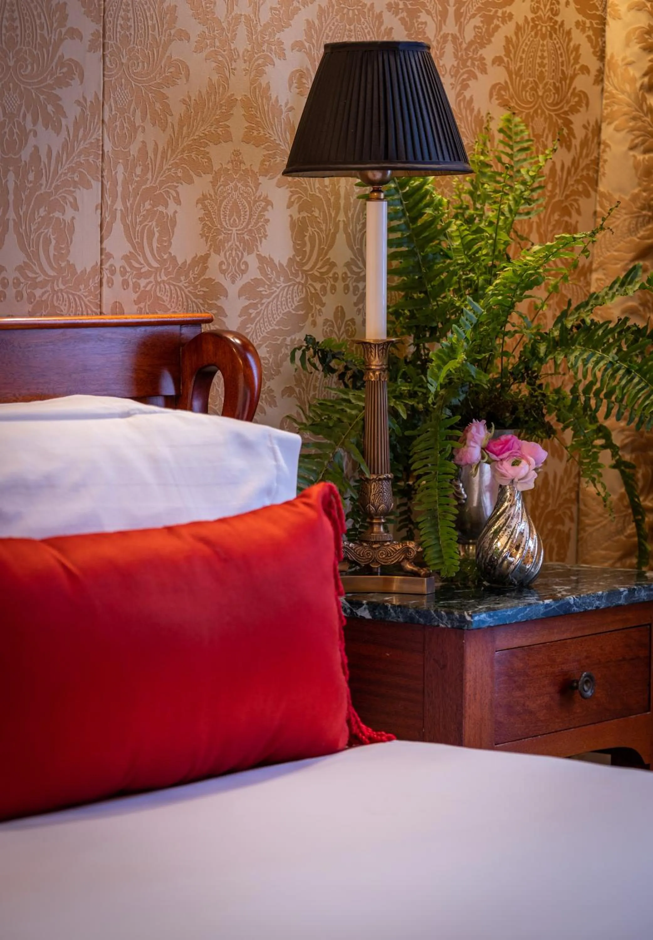 Decorative detail, Bed in Hotel De Seine