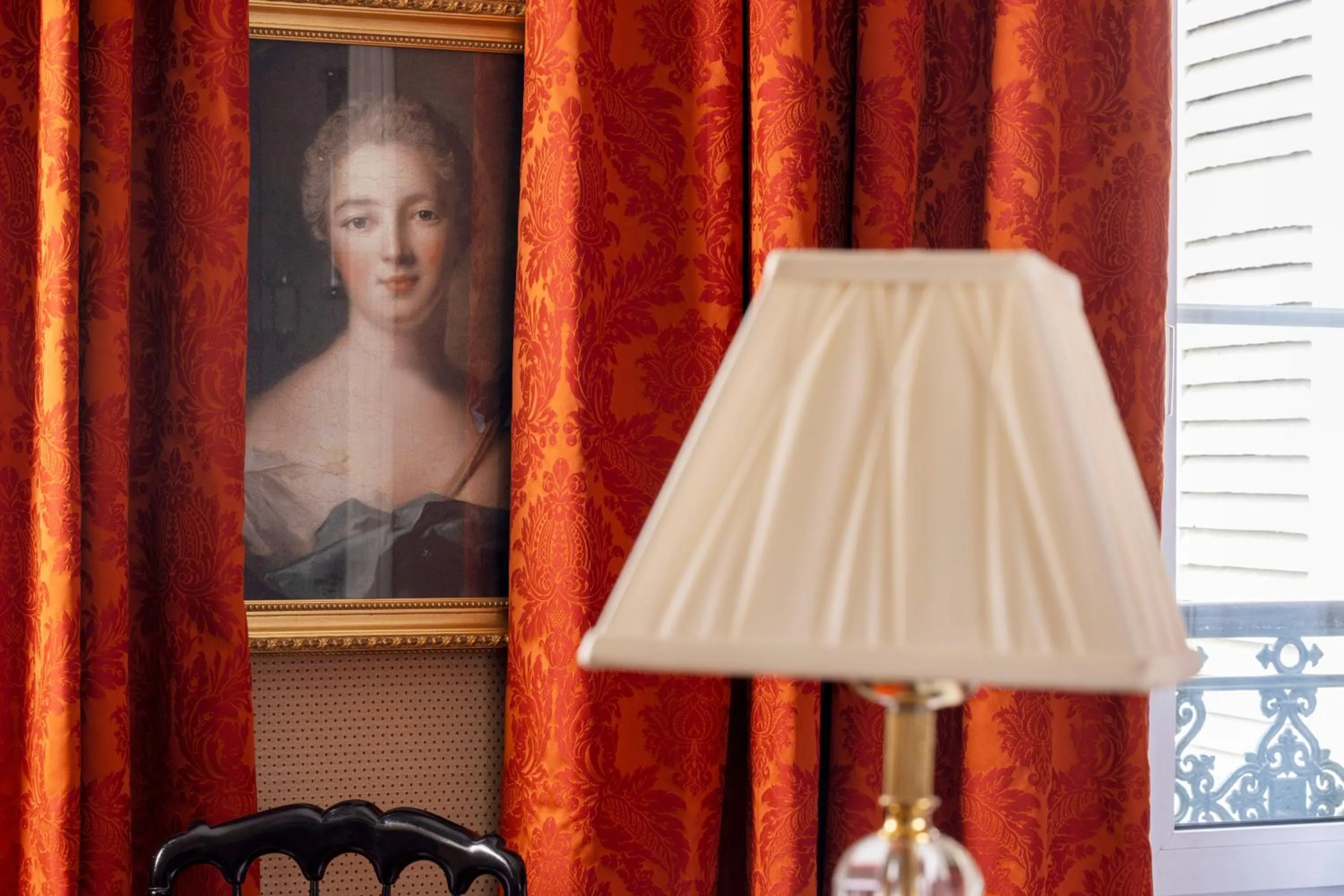 Decorative detail in Hotel De Seine