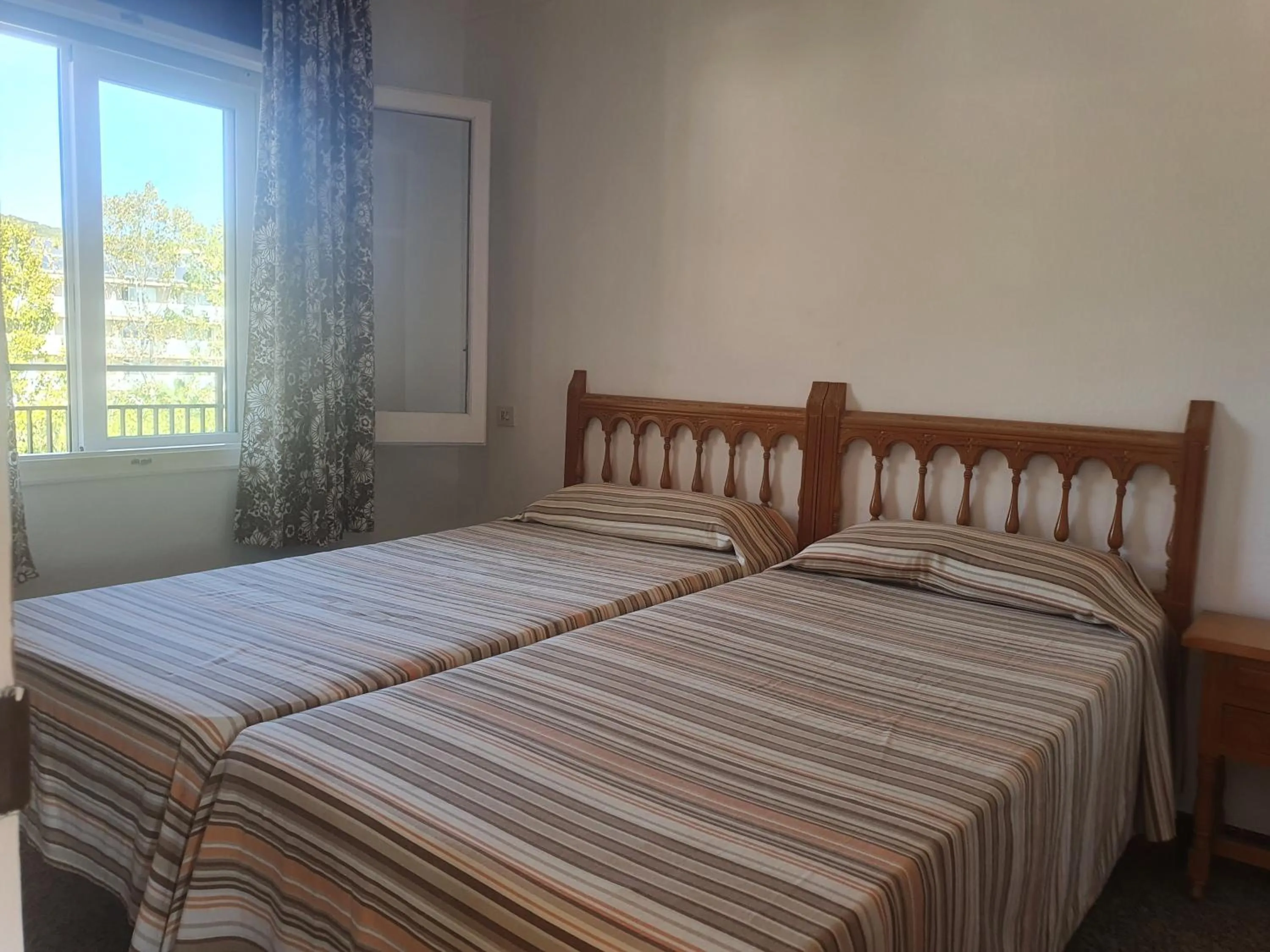 Bedroom, Bed in Payet Apartments