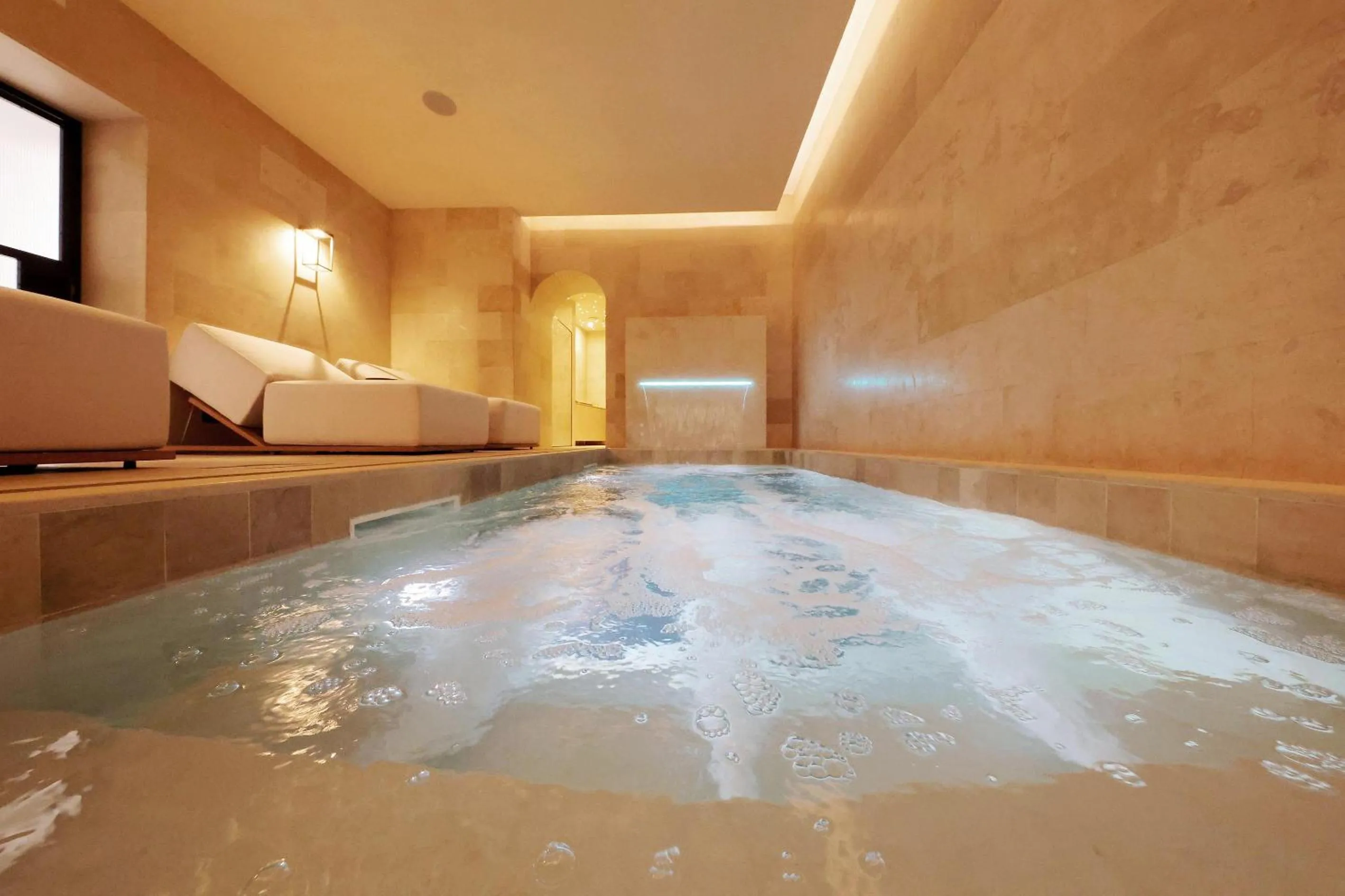Hot Tub in Casa Nostra Boutique Hotel & Spa