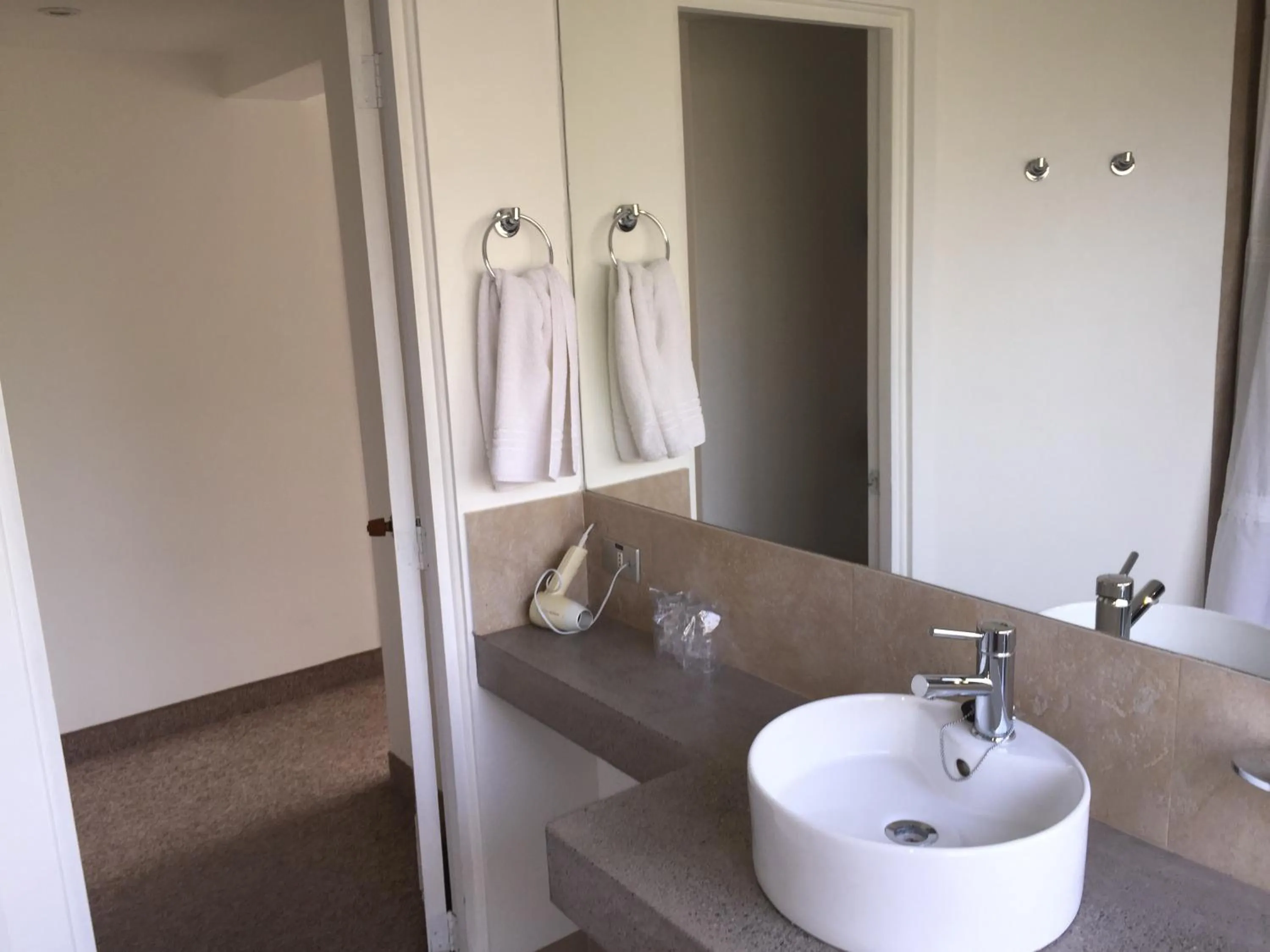 Bathroom in Hotel Acacias de Vitacura