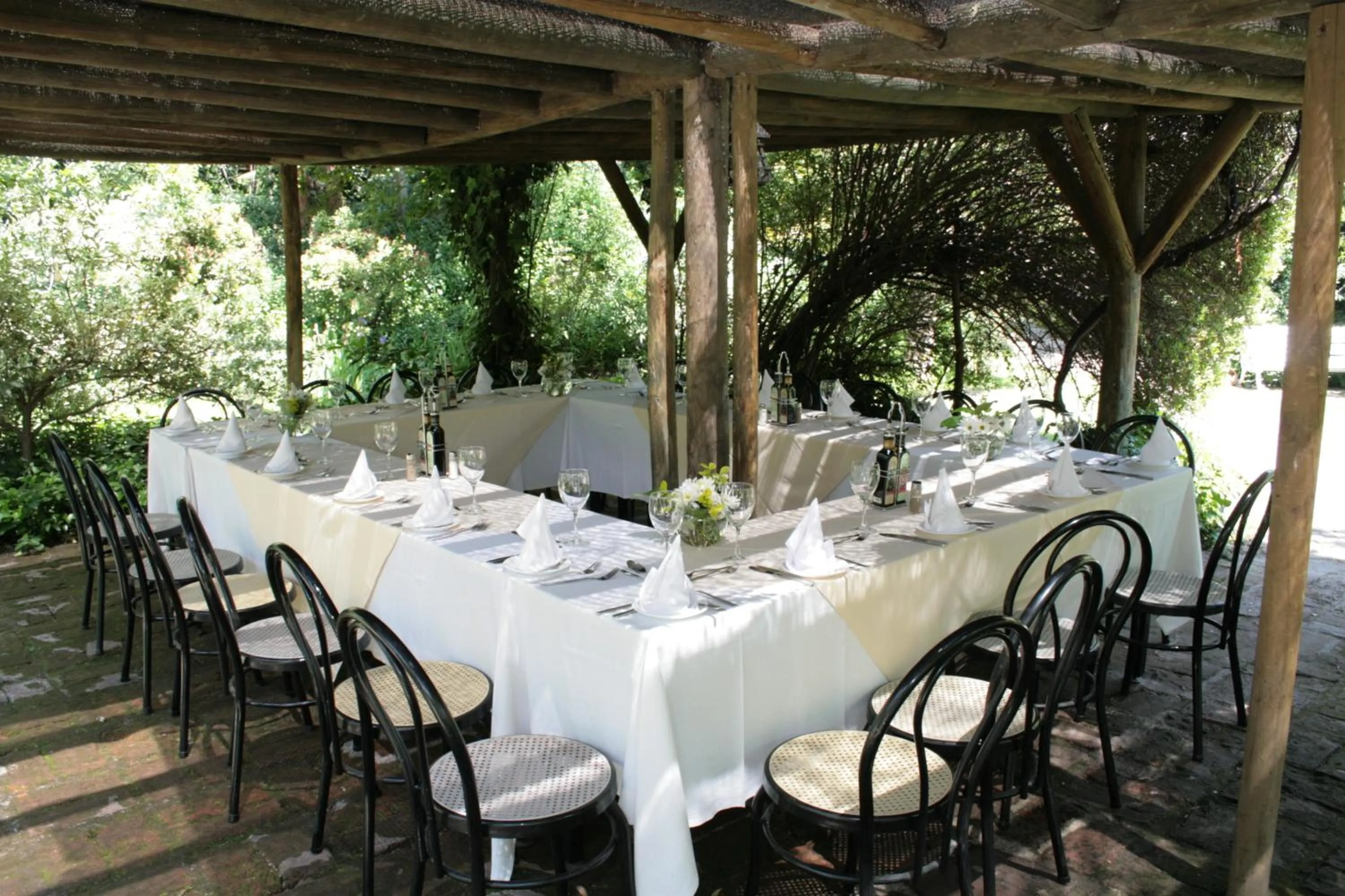 Restaurant/places to eat in Hotel Acacias de Vitacura