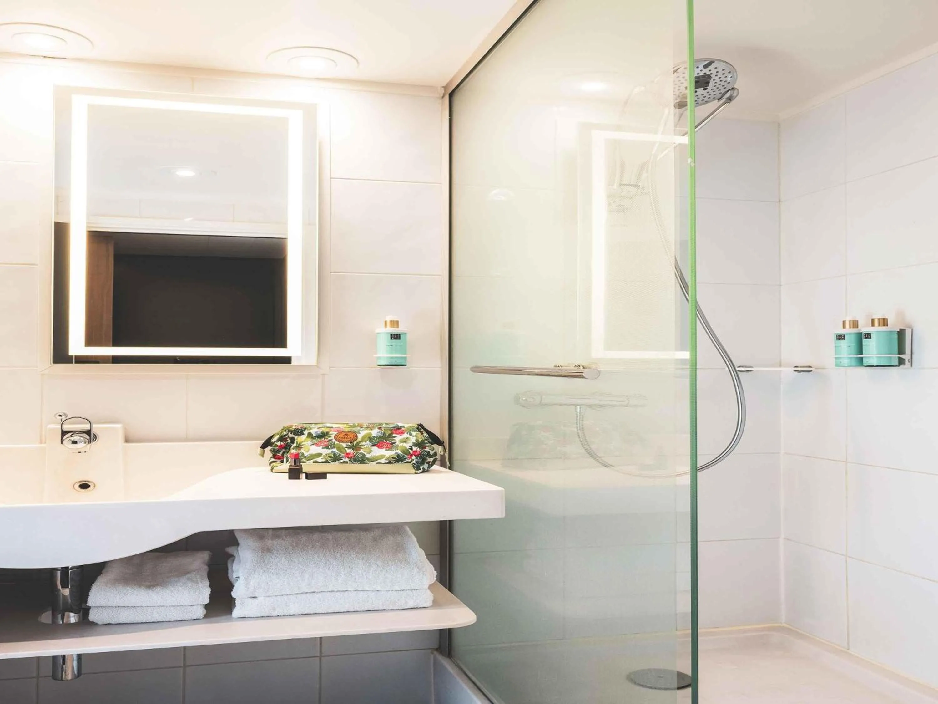 Bedroom in Novotel Paris Vaugirard Montparnasse