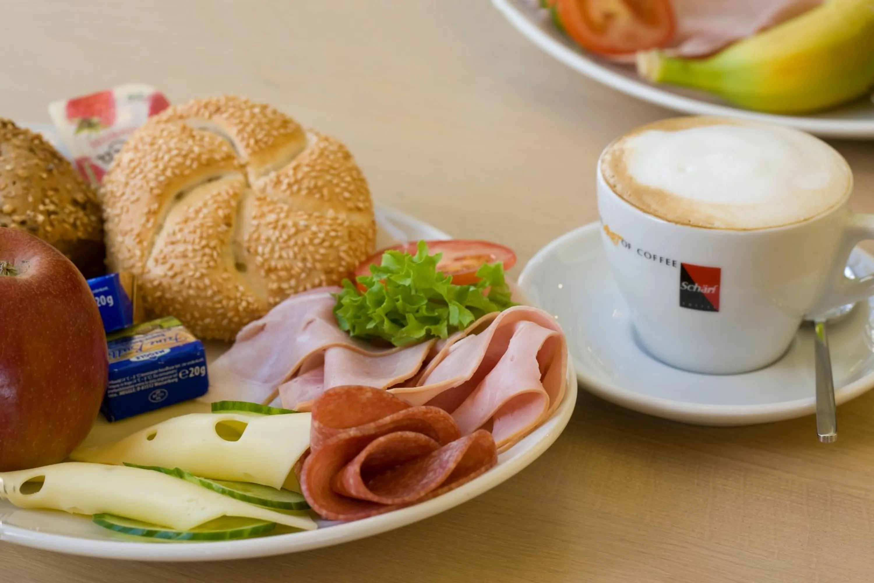 Food in Aparthotel Landau an der Isar