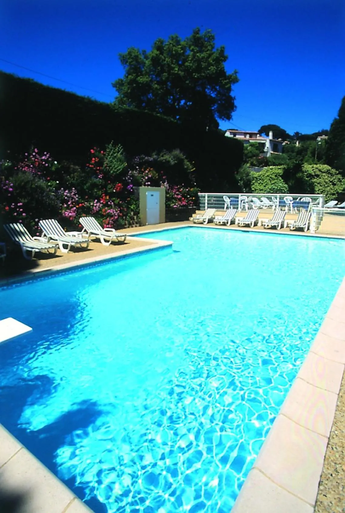 Swimming pool in Hôtel Lou Paouvadou