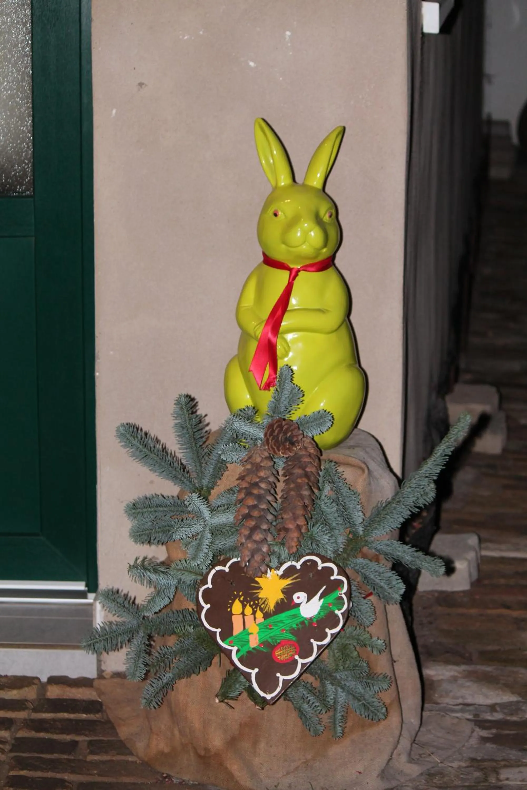 Facade/entrance in La chambre aux hirondelles