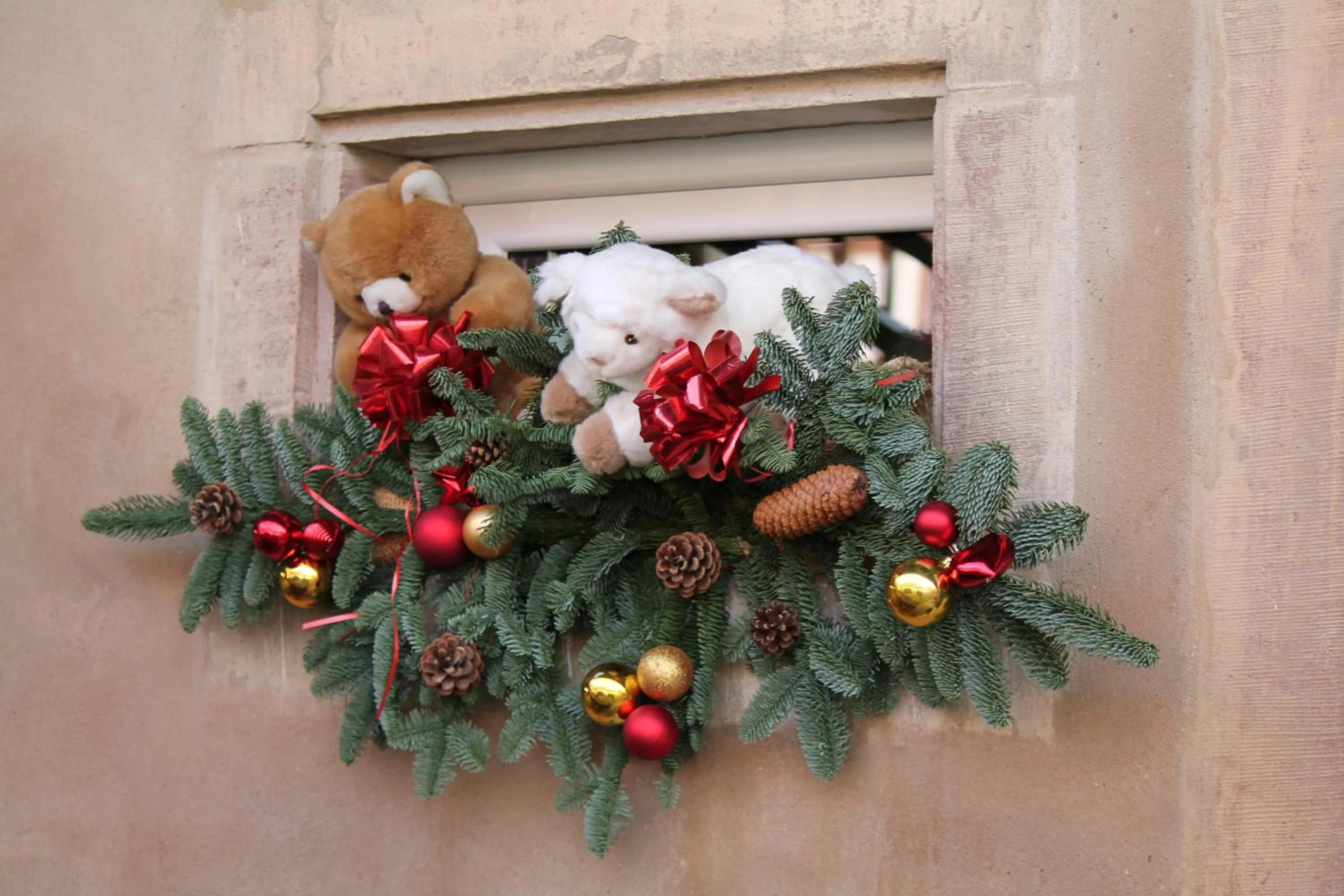 Decorative detail in La chambre aux hirondelles