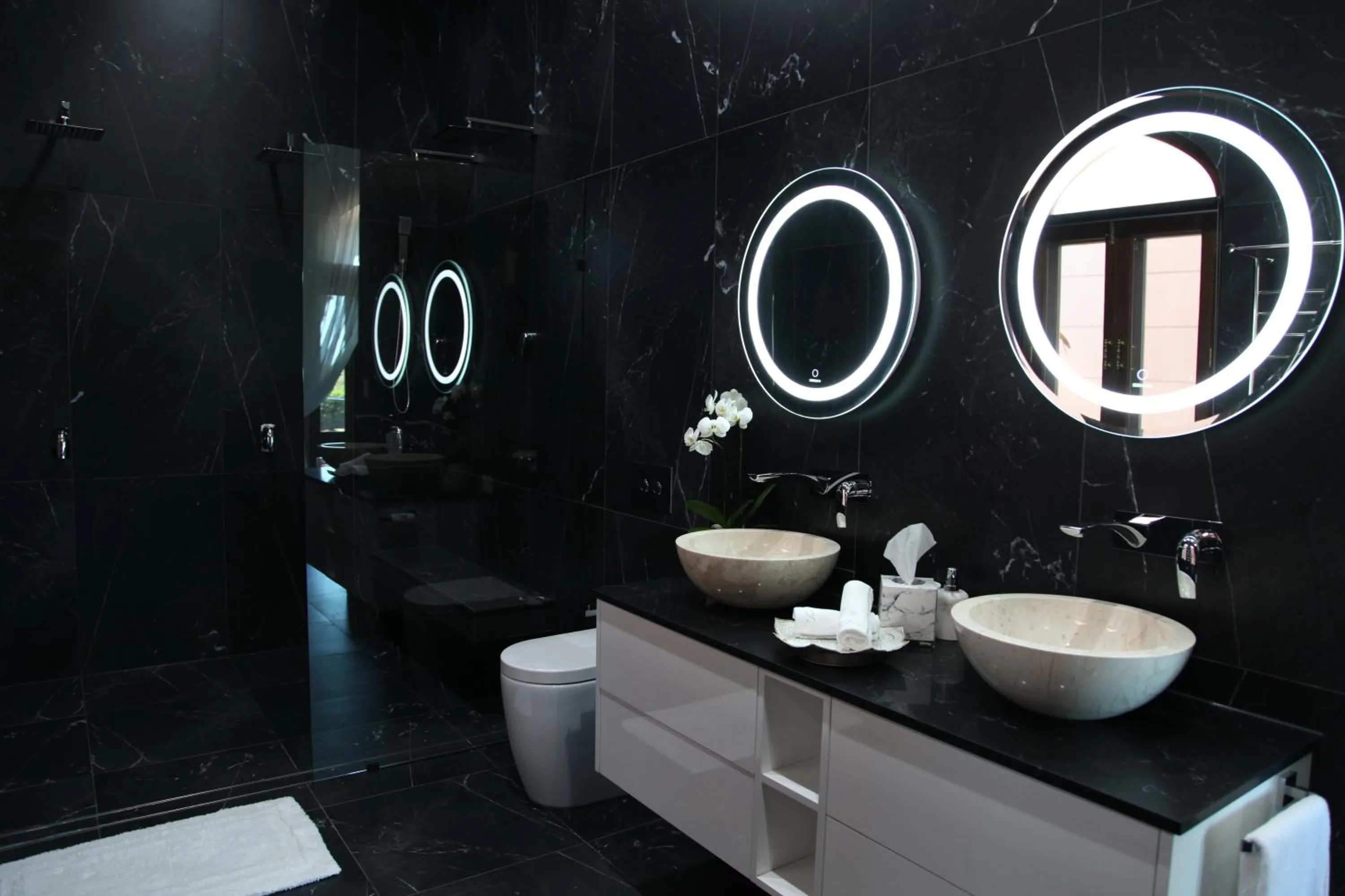 Toilet in Jodha Bai Retreat