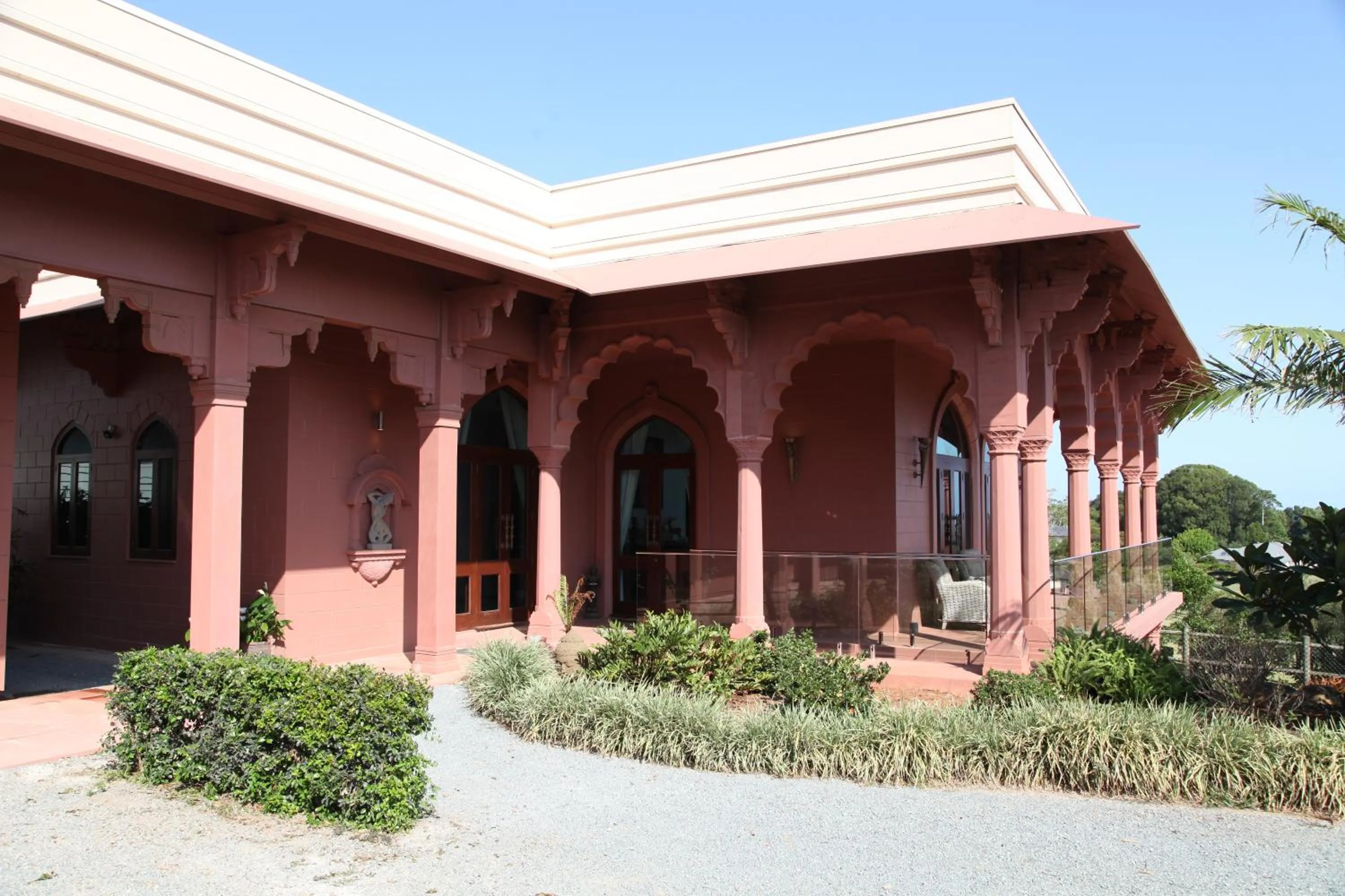 Facade/entrance in Jodha Bai Retreat