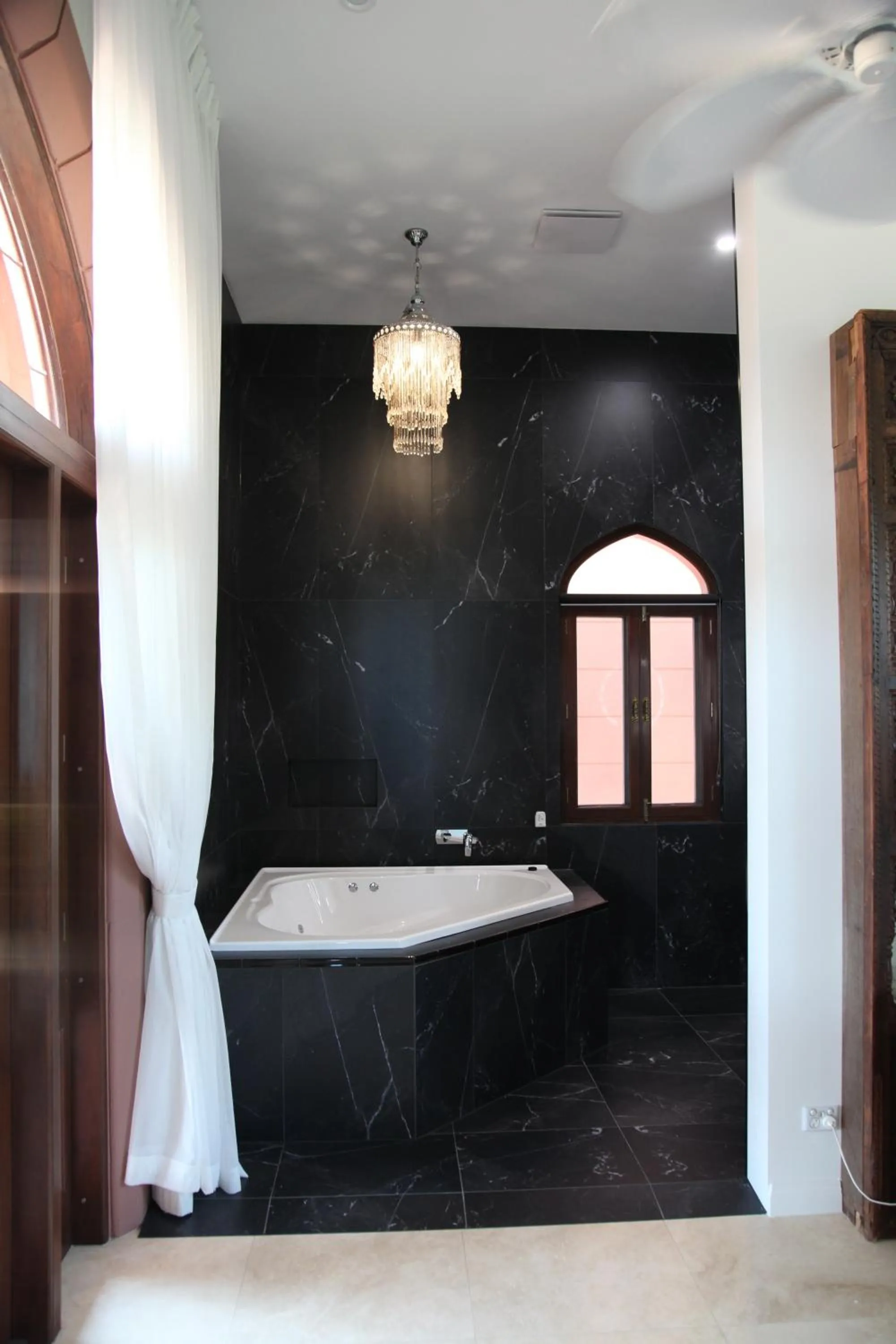 Hot Tub in Jodha Bai Retreat