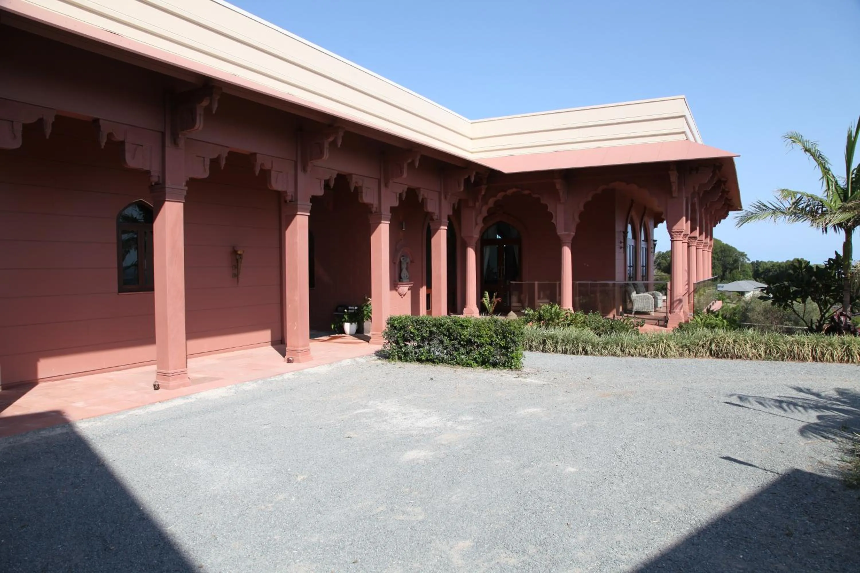 Facade/entrance in Jodha Bai Retreat