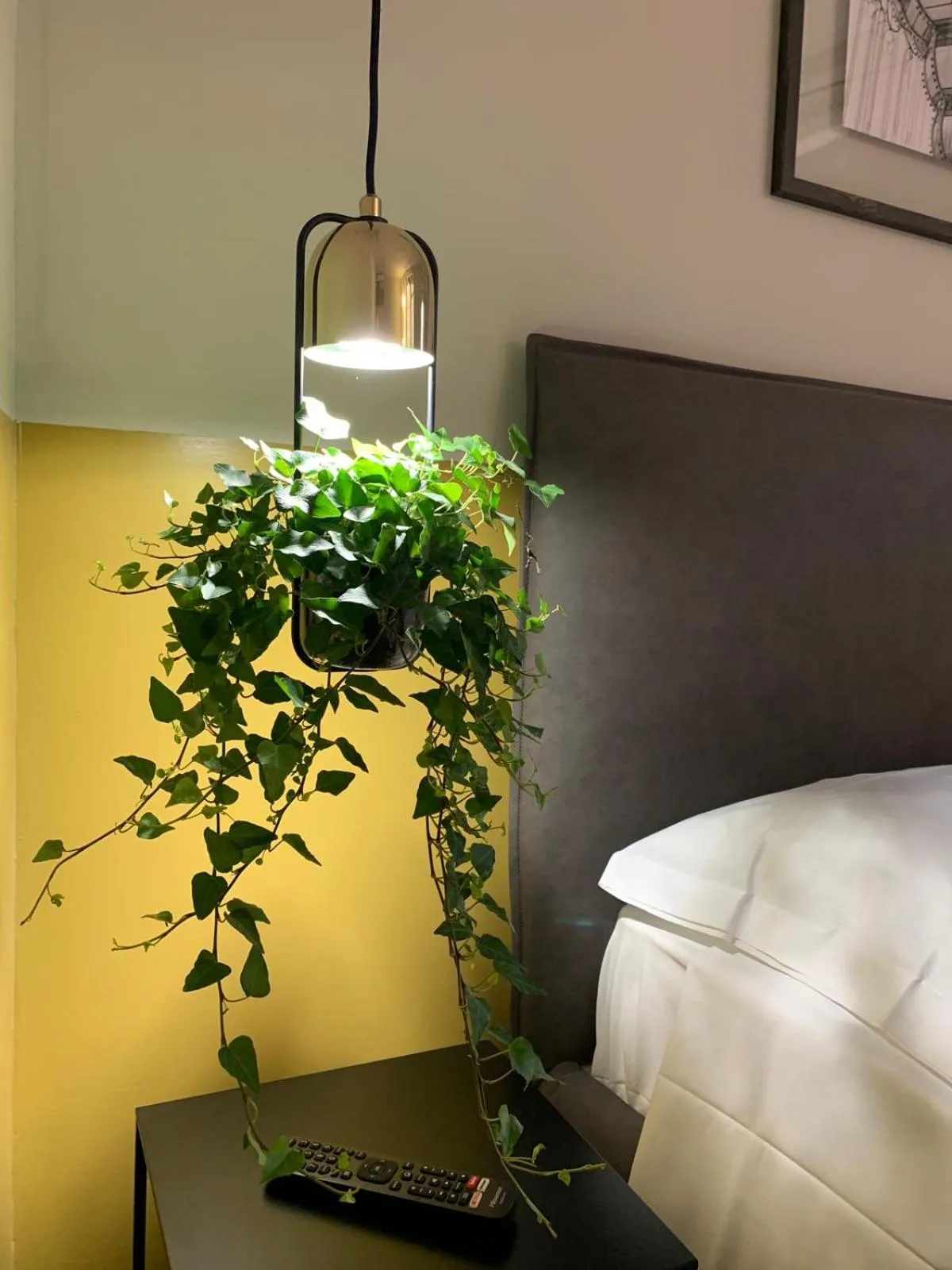 Bed in Cavour Urban Rooms by GHOR