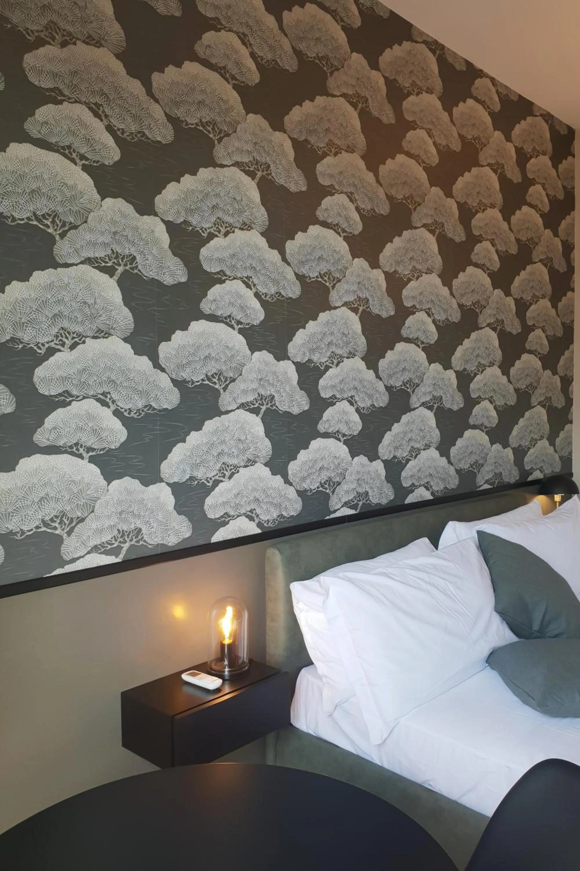 Bed in Cavour Urban Rooms by GHOR