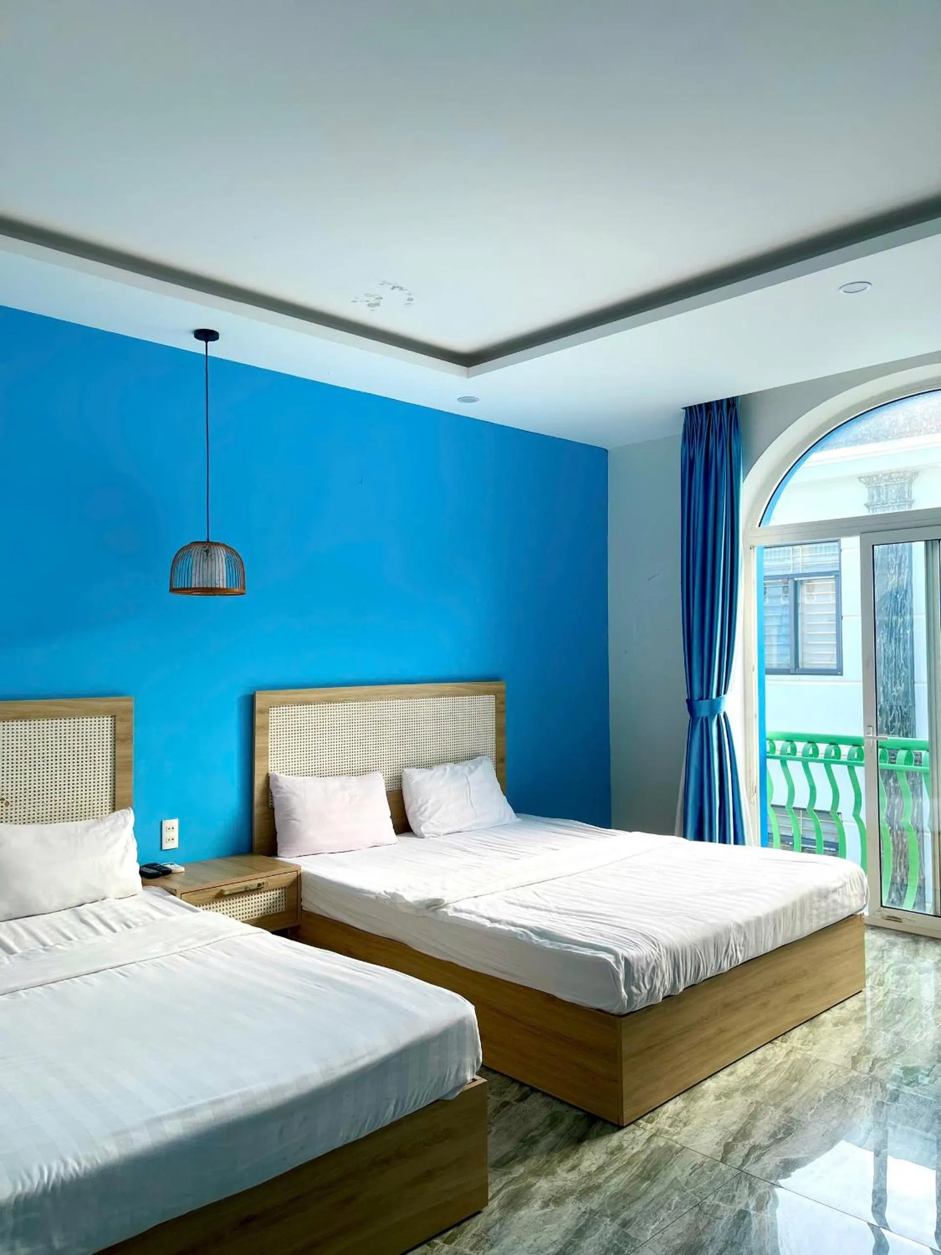 Bed in Santorini House and Coffee