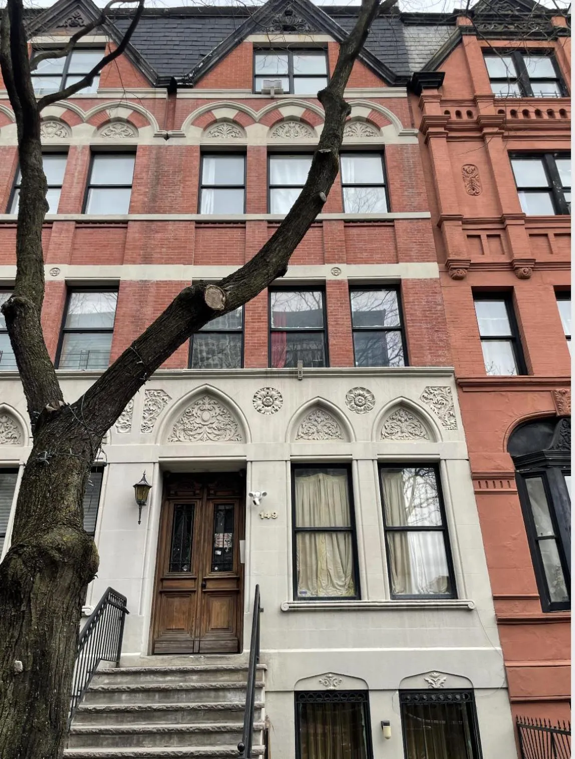 Facade/entrance in NYC Townhouse Apartment