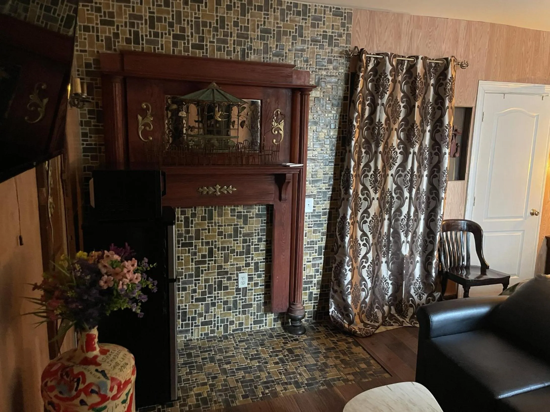 TV and multimedia in NYC Townhouse Apartment