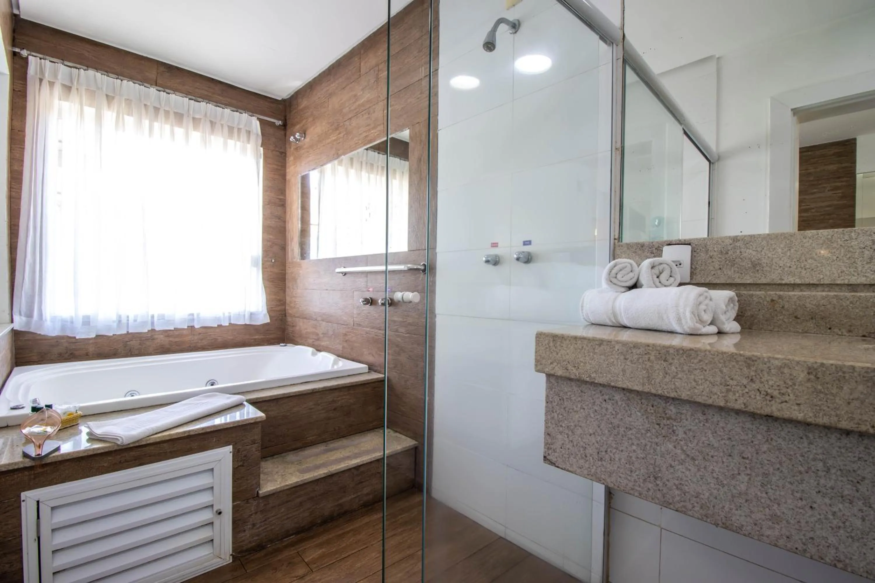 Bath in Hotel Terras da Finlândia