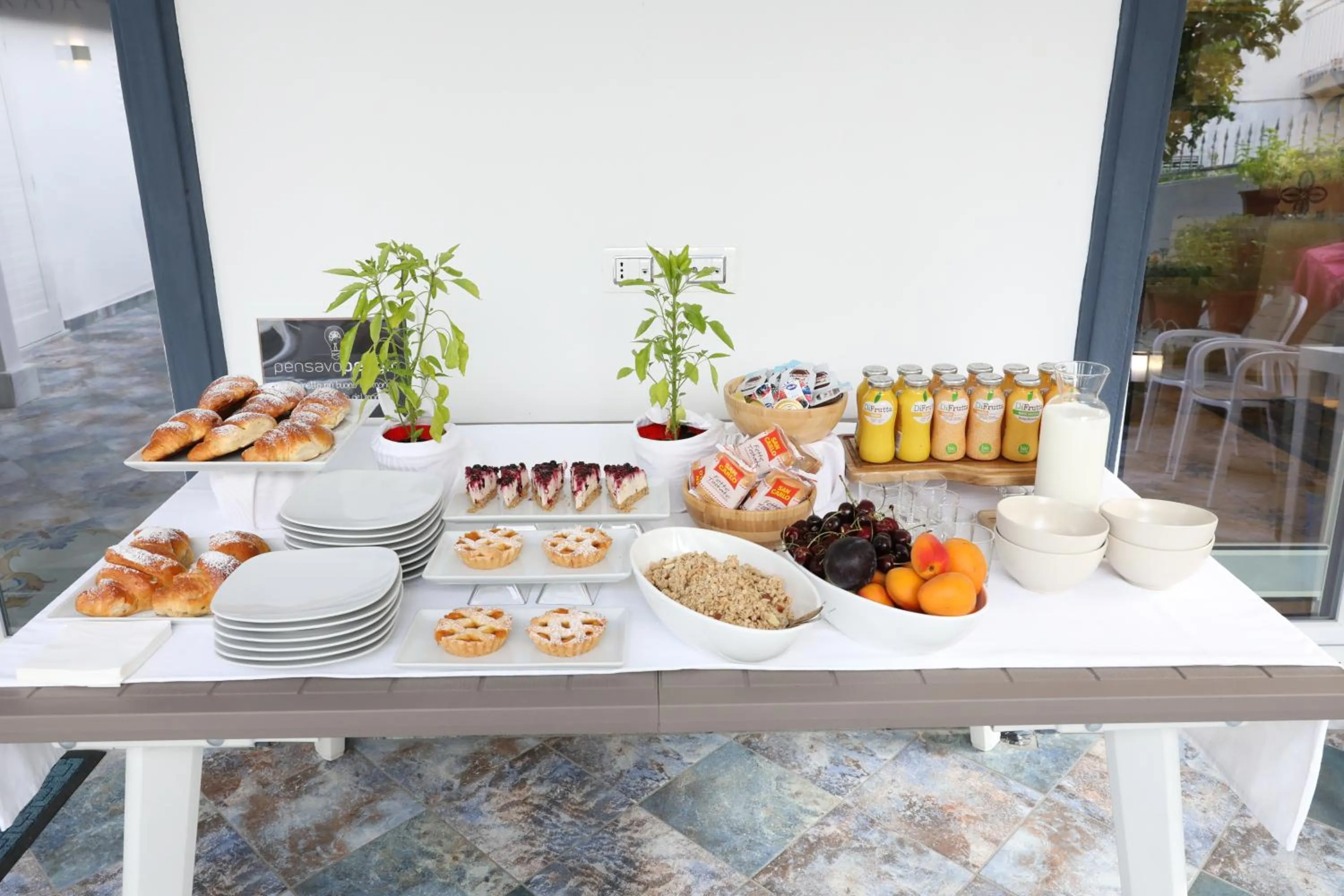 Restaurant/places to eat in Praja vecchia